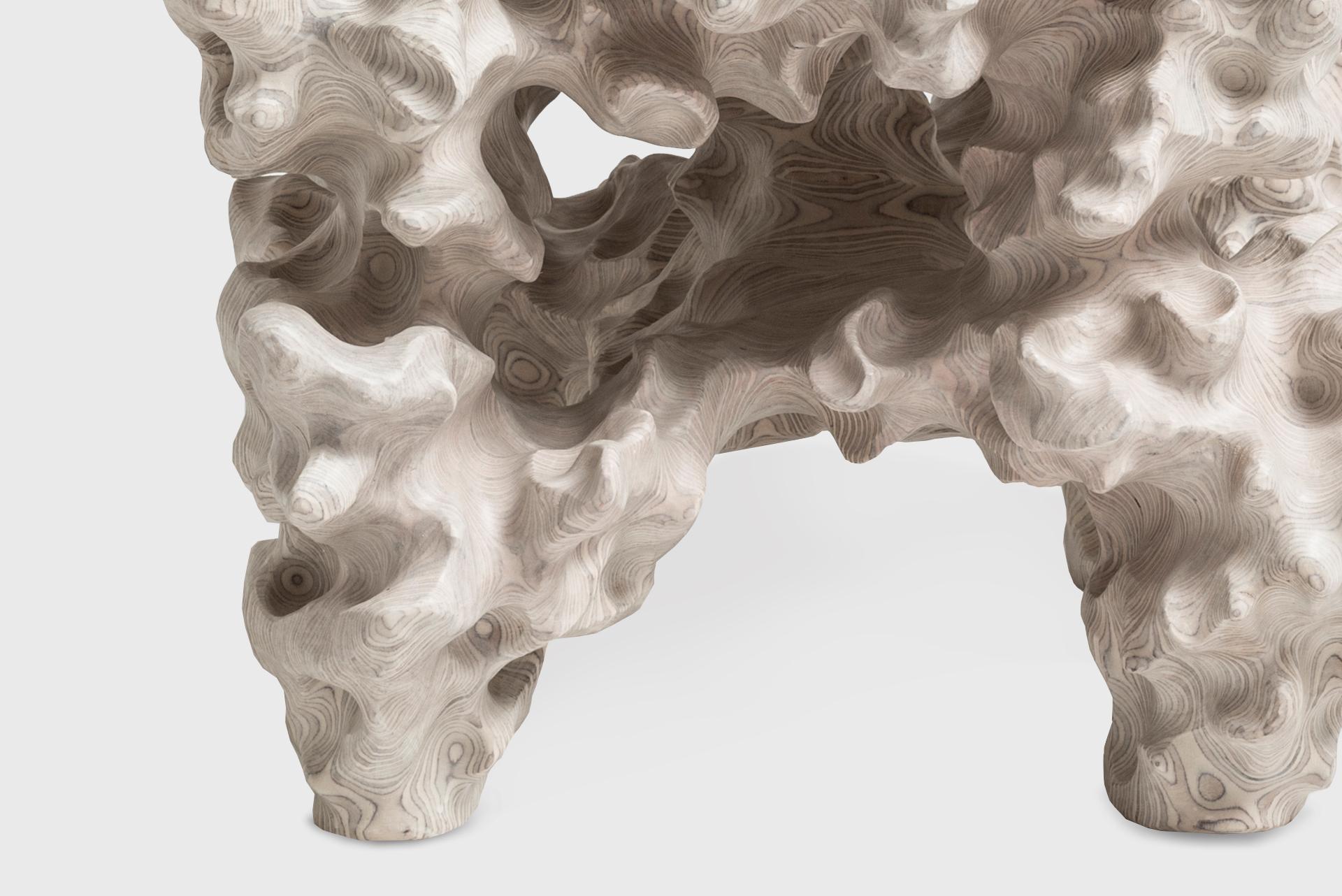Contemporary Artisanal Hocker aus einfachem Holz, von Tadeas Podracky, Organic Shapes im Angebot 1