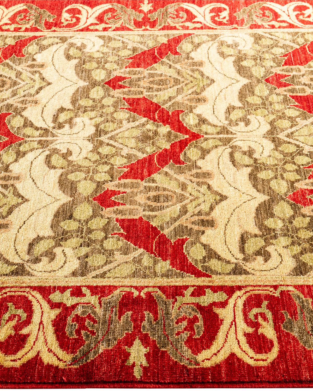 Contemporary Arts & Crafts Hand Knotted Wool Gold Area Rug  im Zustand „Neu“ im Angebot in Norwalk, CT