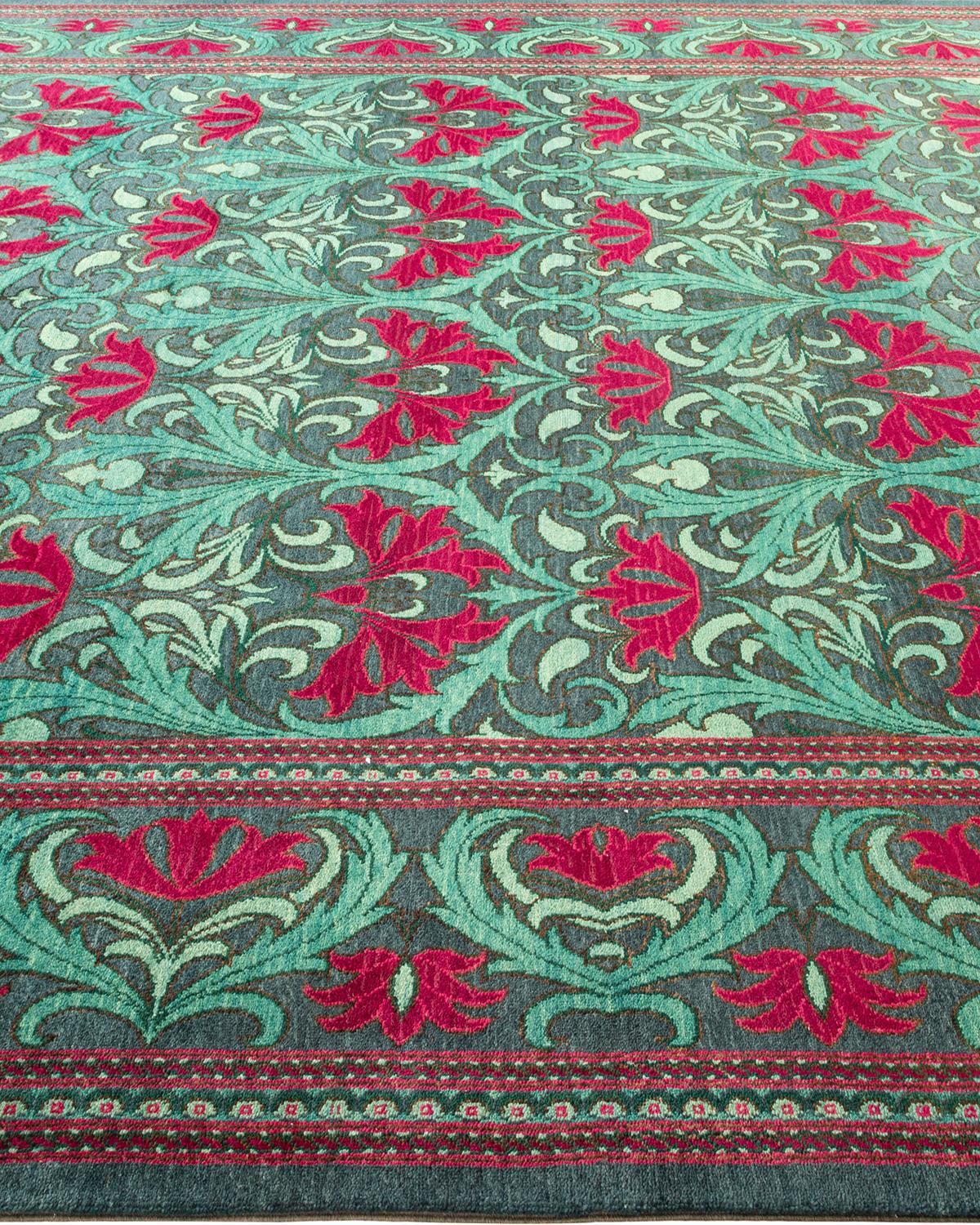 Contemporary Arts & Crafts Hand Knotted Wool Green Area Rug In New Condition For Sale In Norwalk, CT