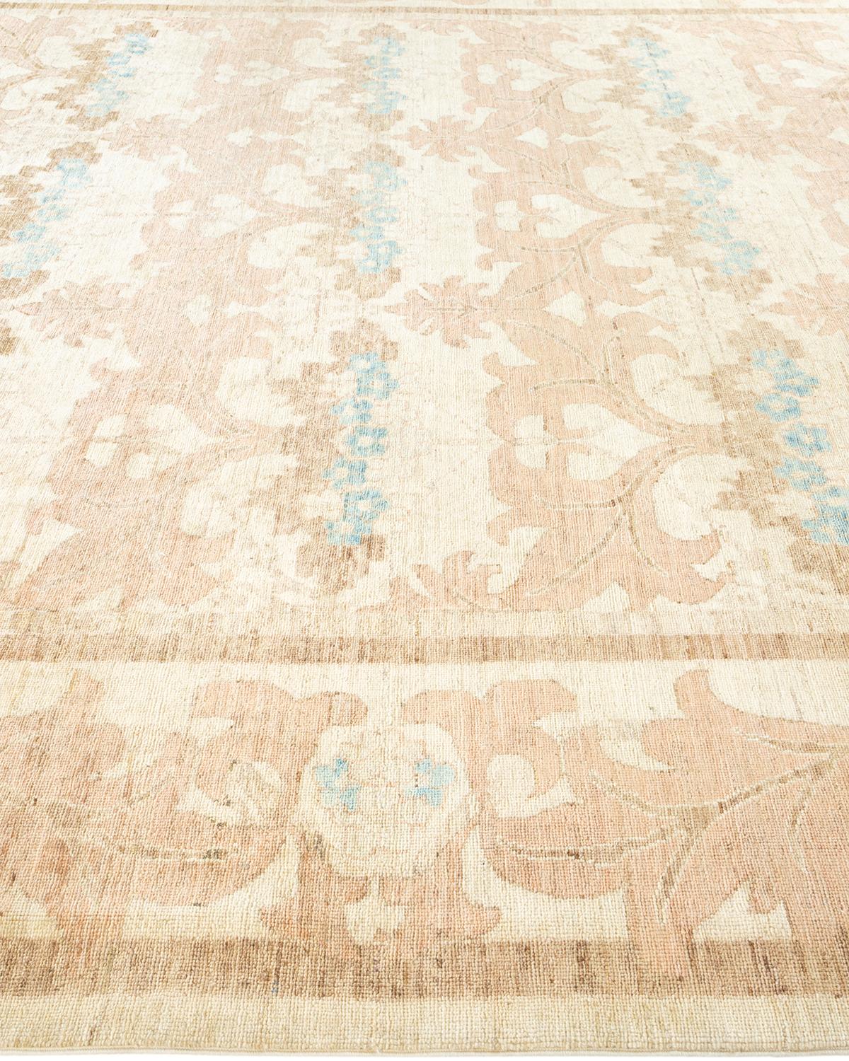 Contemporary Arts & Crafts Hand Knotted Wool Ivory Area Rug In New Condition For Sale In Norwalk, CT