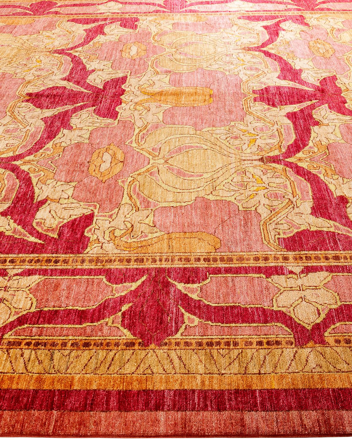 Contemporary Arts & Crafts Hand Knotted Wool Pink Area Rug  In New Condition For Sale In Norwalk, CT