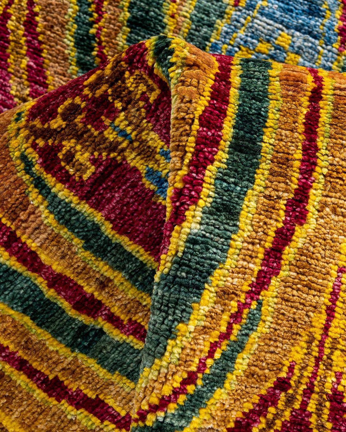 Chemin de table rouge en laine nouée à la main, Contemporary Arts & Crafts en vente 1