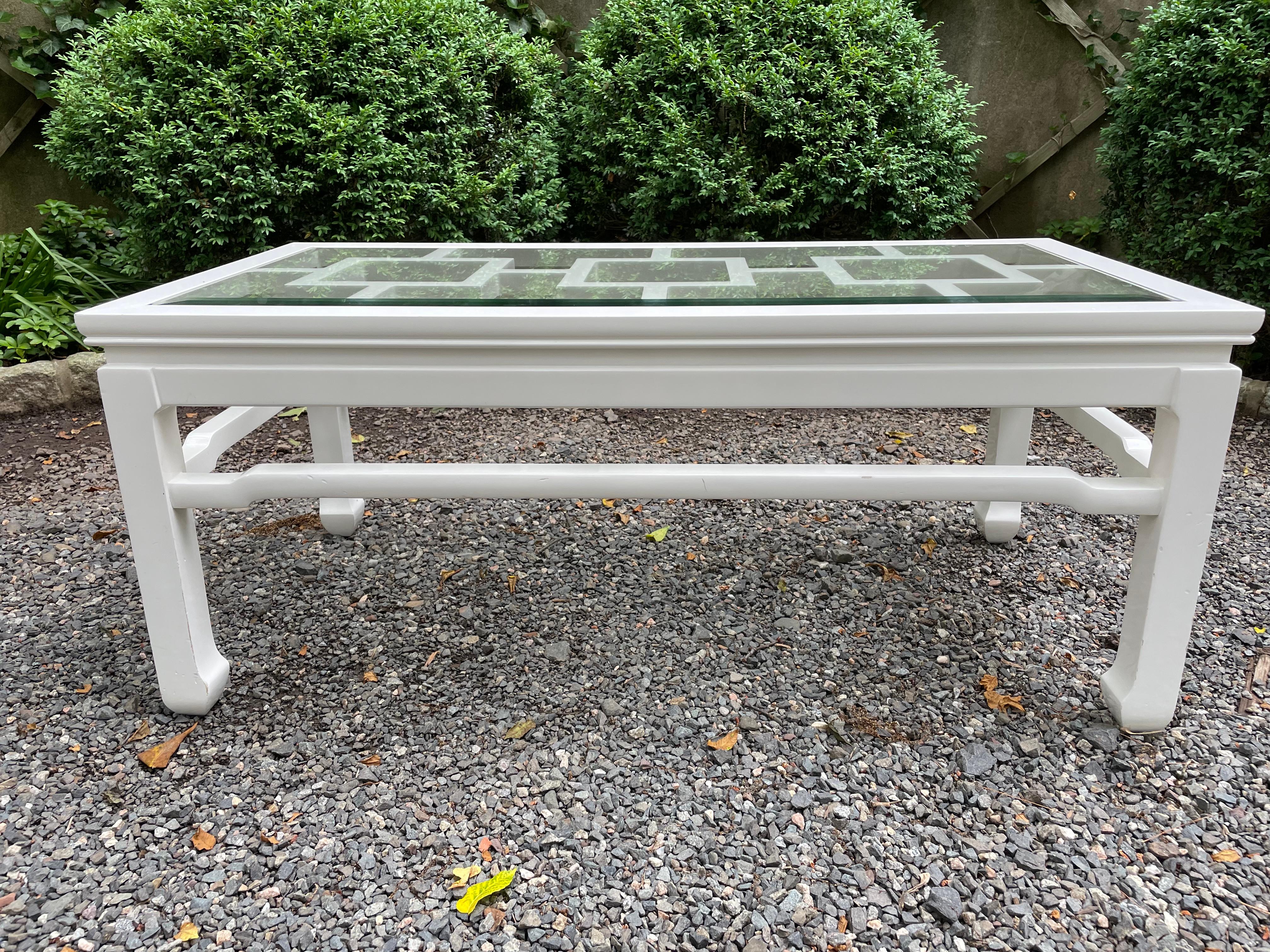 Contemporary Asian Inspired White Lacquered Rectangular Coffee Table In Good Condition In Hopewell, NJ