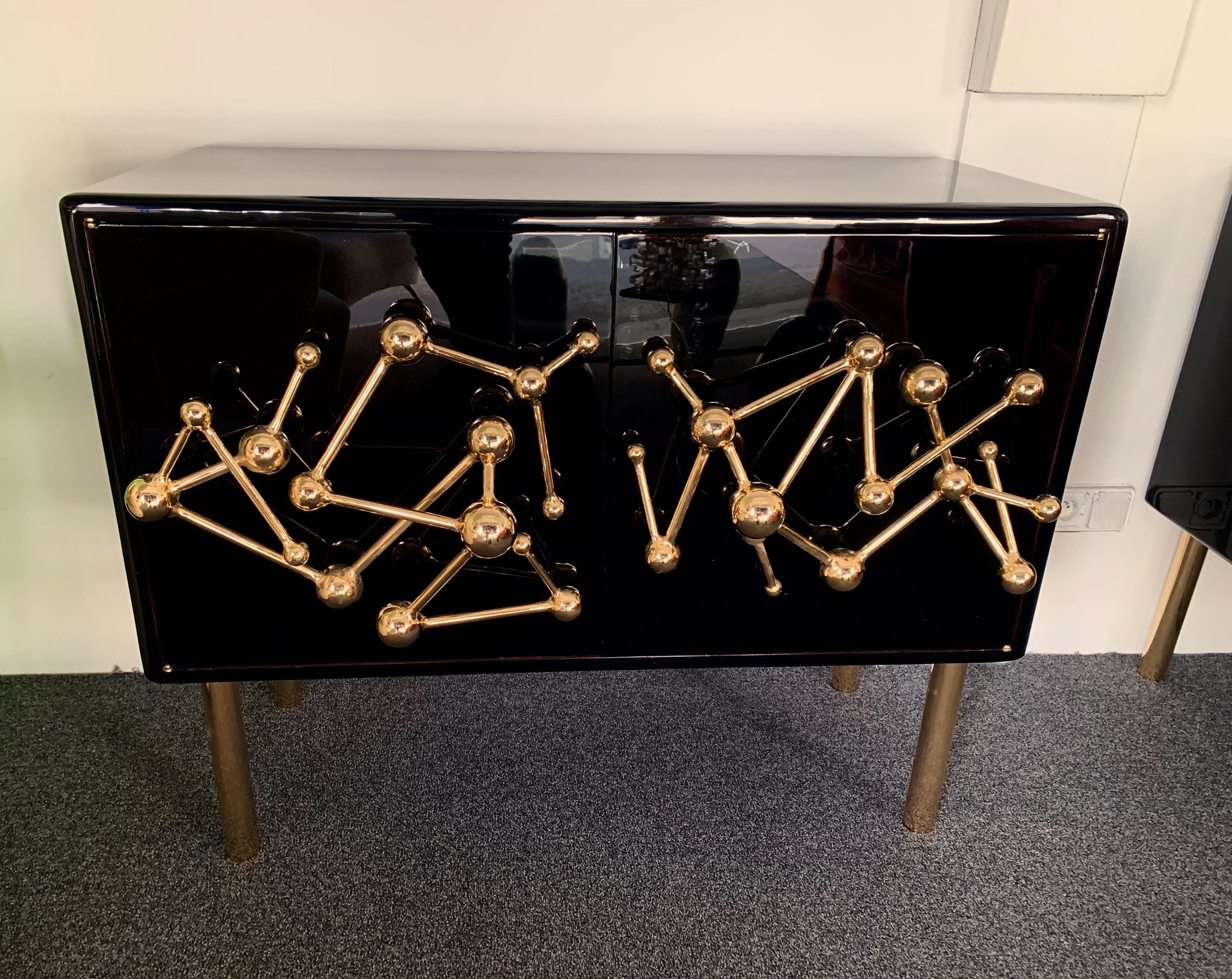 Italiano Armadi laccati contemporanei Atomo Buffet di Antonio Cagianelli, Italia in vendita