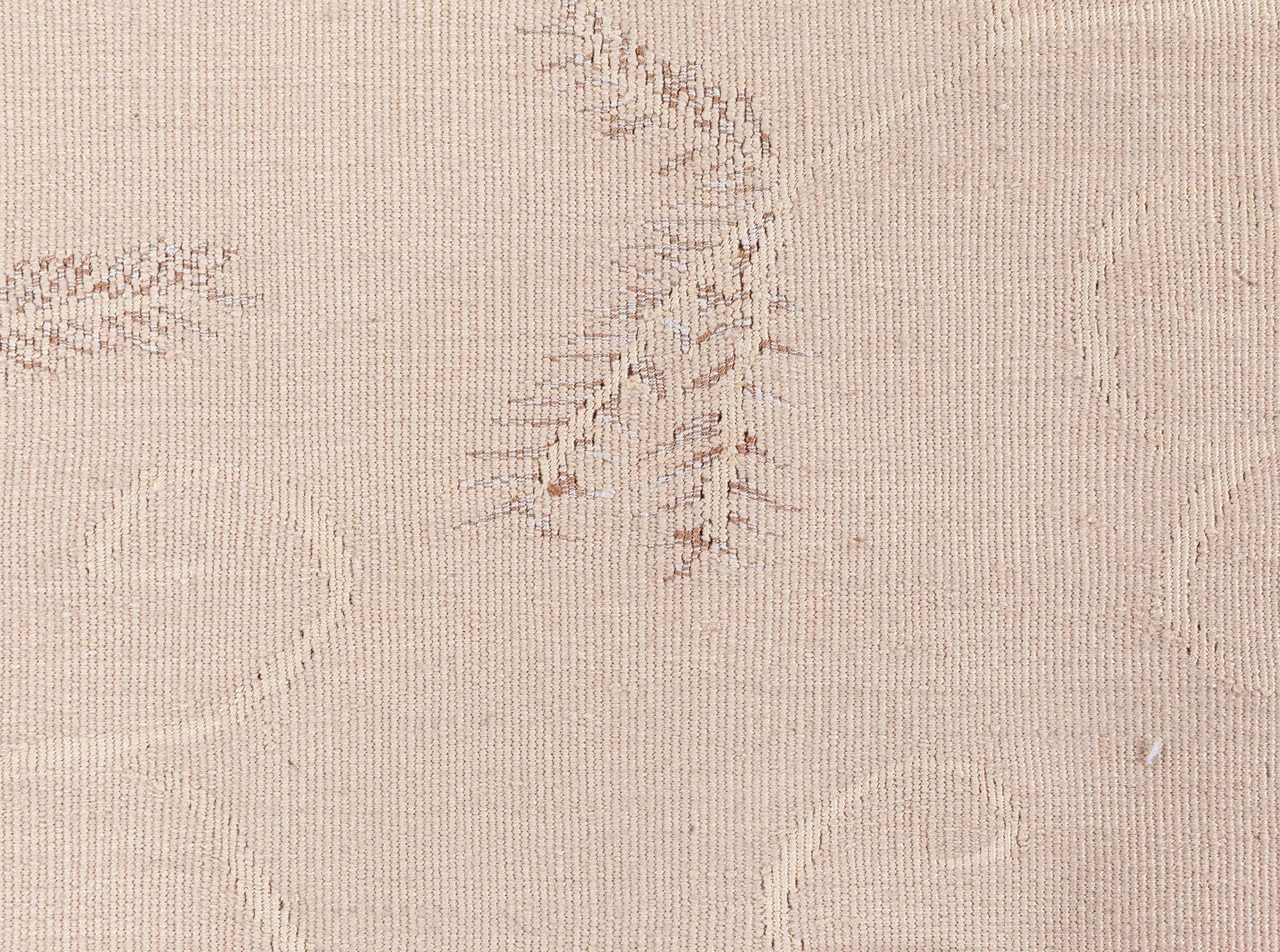 Contemporary Aubusson Design Beige Teppich von Eric Cohler für Doris Leslie Blau (Handgewebt) im Angebot