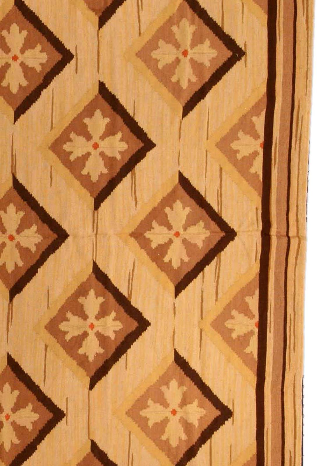 Contemporary Aubusson Rug Designed by Matthew P Smith for Doris Leslie Blau In New Condition For Sale In New York, NY