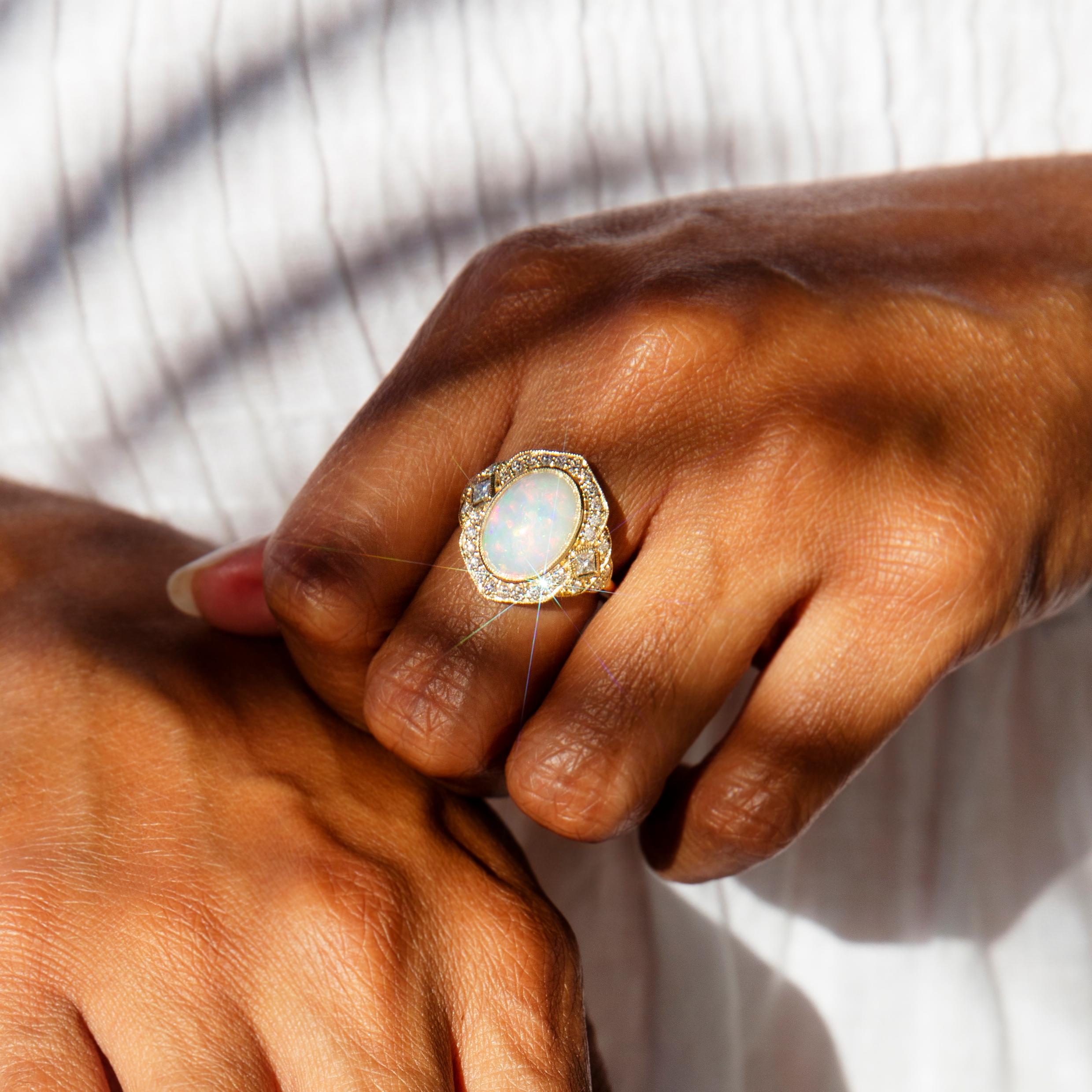 Contemporary Australian Crystal Opal Pink Sapphire and Diamond Ring 18 Ct Gold In New Condition For Sale In Hamilton, AU