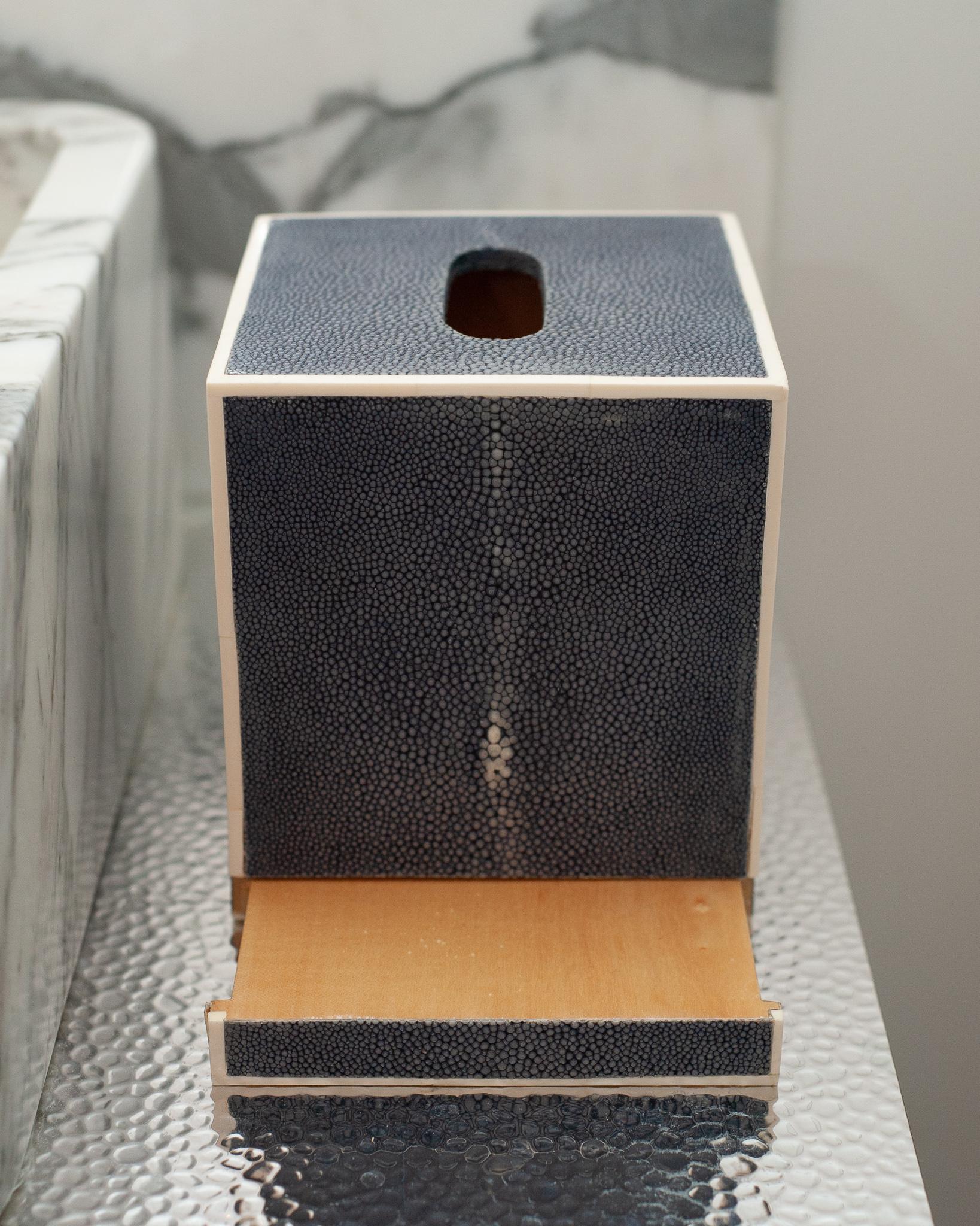 Contemporary Authentic Leather Navy Blue Covered Tissue Box In New Condition For Sale In Toronto, ON