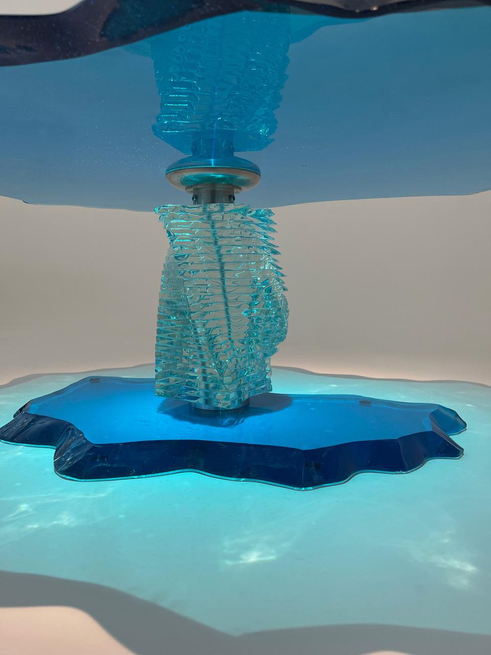 Contemporary 'Azzure' Couchtisch / Beistelltisch aus Glas von Danny Lane's im Angebot 1