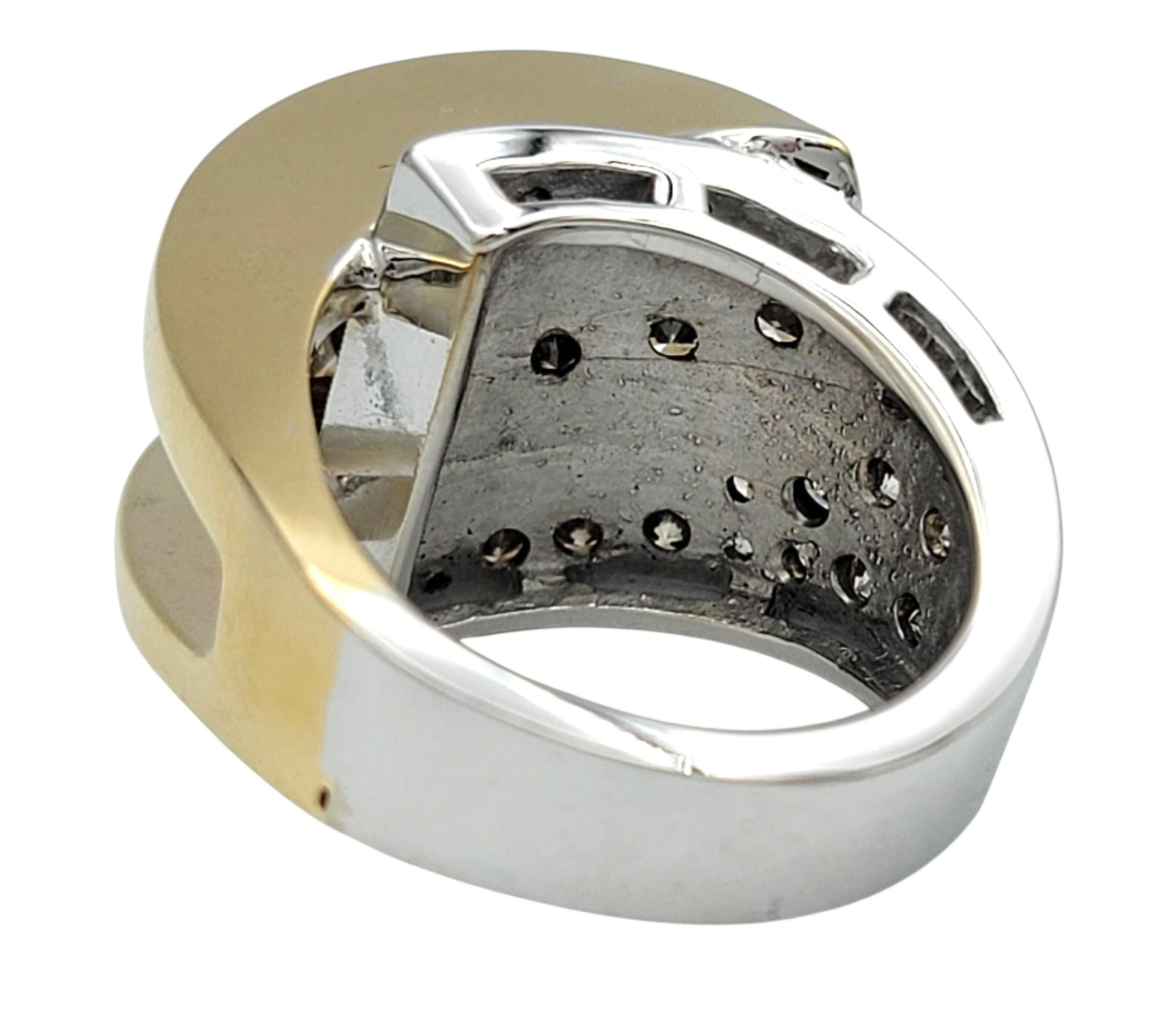 Zeitgenössischer Baguette- und runder Diamant-Statement-Ring aus zweifarbigem 14-karätigem Gold im Angebot 5