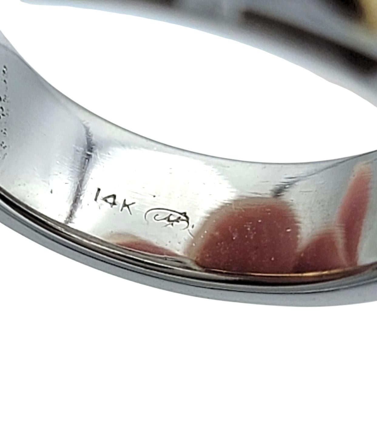 Zeitgenössischer Baguette- und runder Diamant-Statement-Ring aus zweifarbigem 14-karätigem Gold im Angebot 8