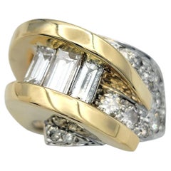 Bague contemporaine en or bicolore 14 carats avec diamants baguettes et ronds