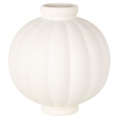Contemporary 'Balloon Vase 01 Raw White' by Louise Roe