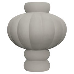 Vase Balloon contemporain 03 de Louise Roe, gris