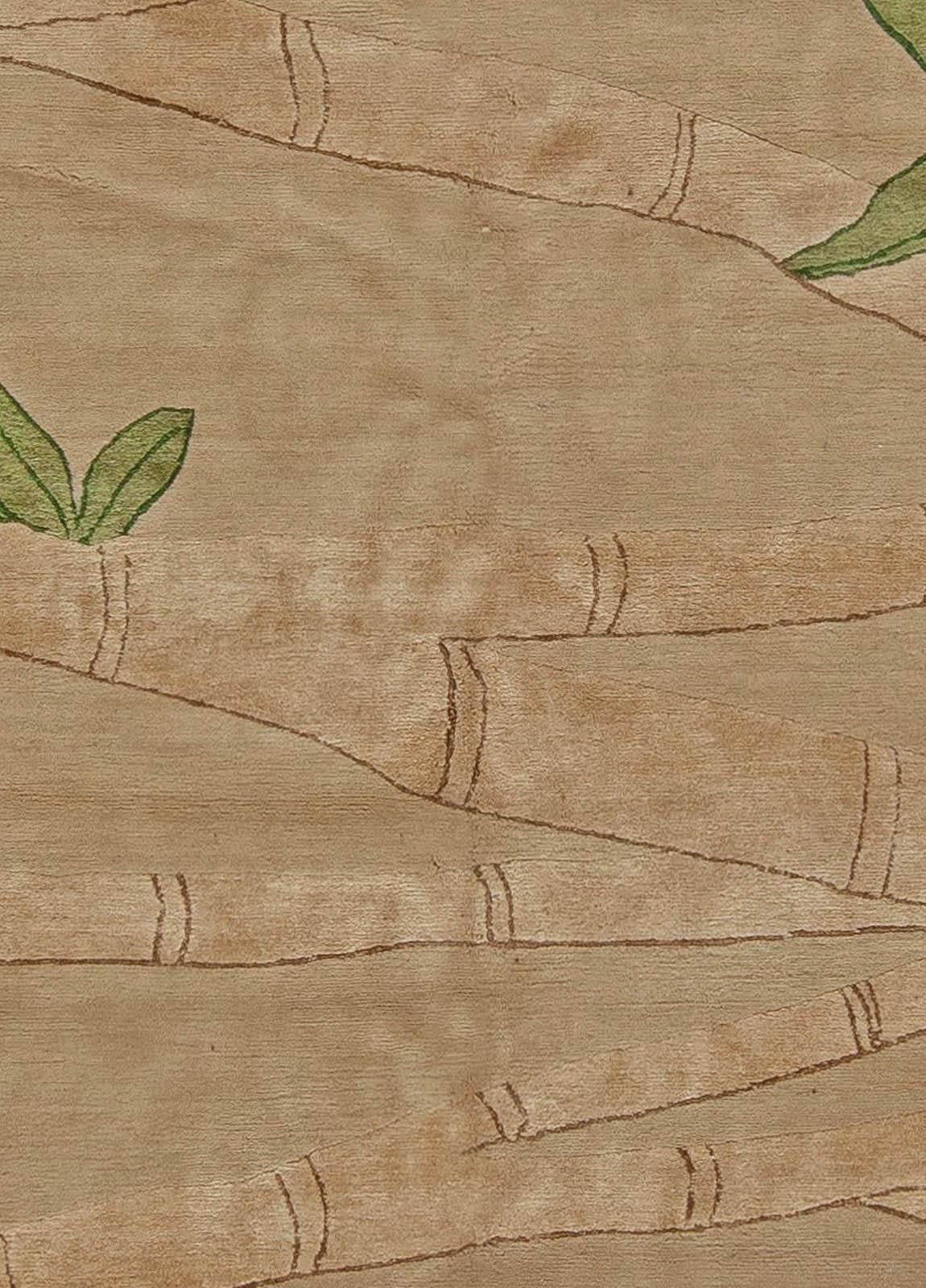 Tapis contemporain en bambou fait main en laine et soie par Doris Leslie Blau.
Taille : 9'0