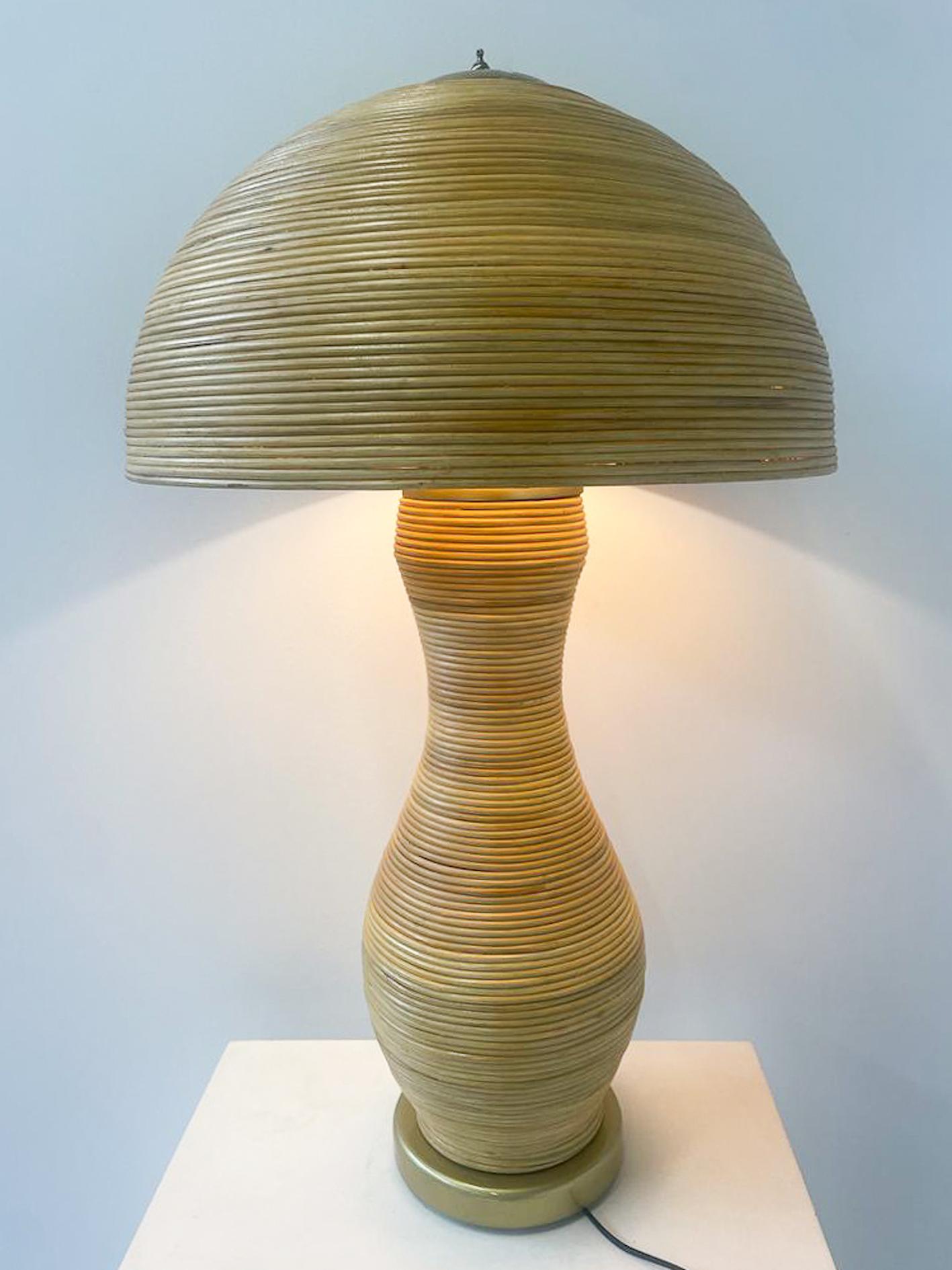 Contemporary Bamboo Tischlampe (Bambus) im Angebot