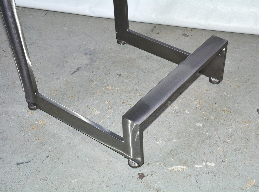 Mesa de bar y taburete de bar contemporáneos en venta 4