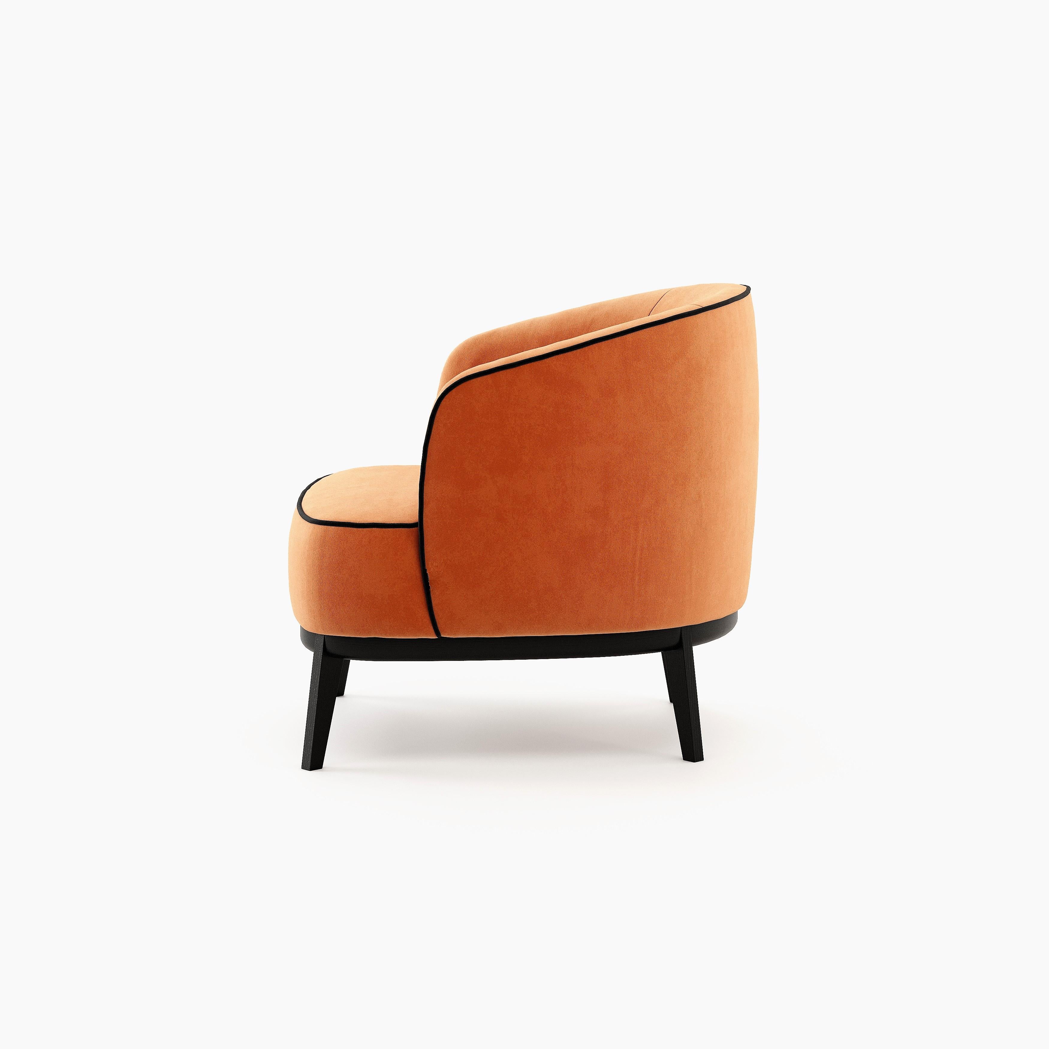 Sillón Barril Contemporáneo De Estilo Clásico Elegante en Nuevo estado para la venta en NEW YORK, NY