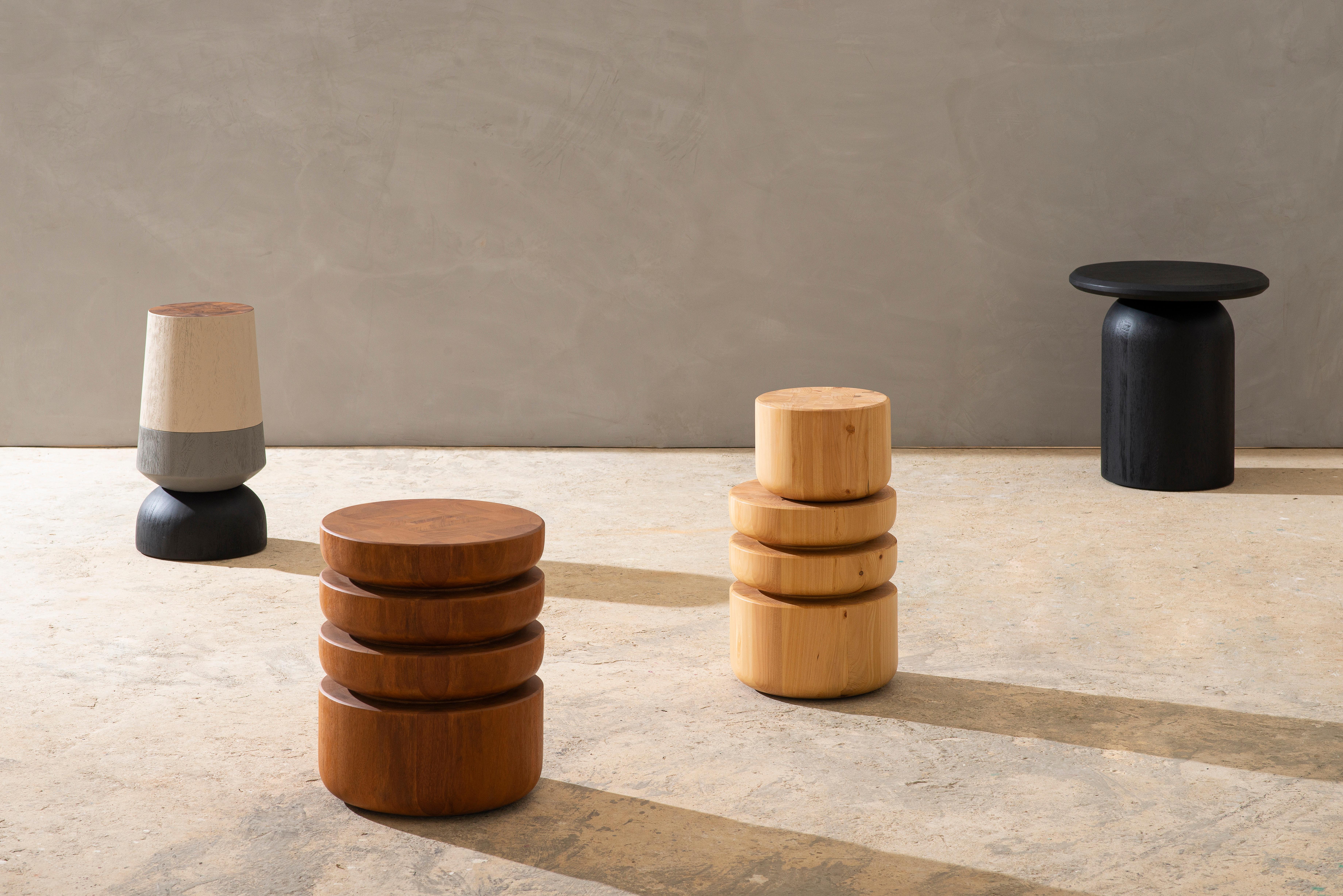 Table d'appoint contemporaine Barro, Cypress par Labrica Neuf - En vente à Oakland Park, FL