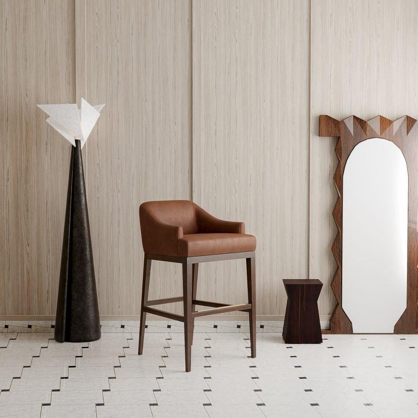 Fait main Tabouret de bar contemporain en cuir Brown et structure en bois en vente