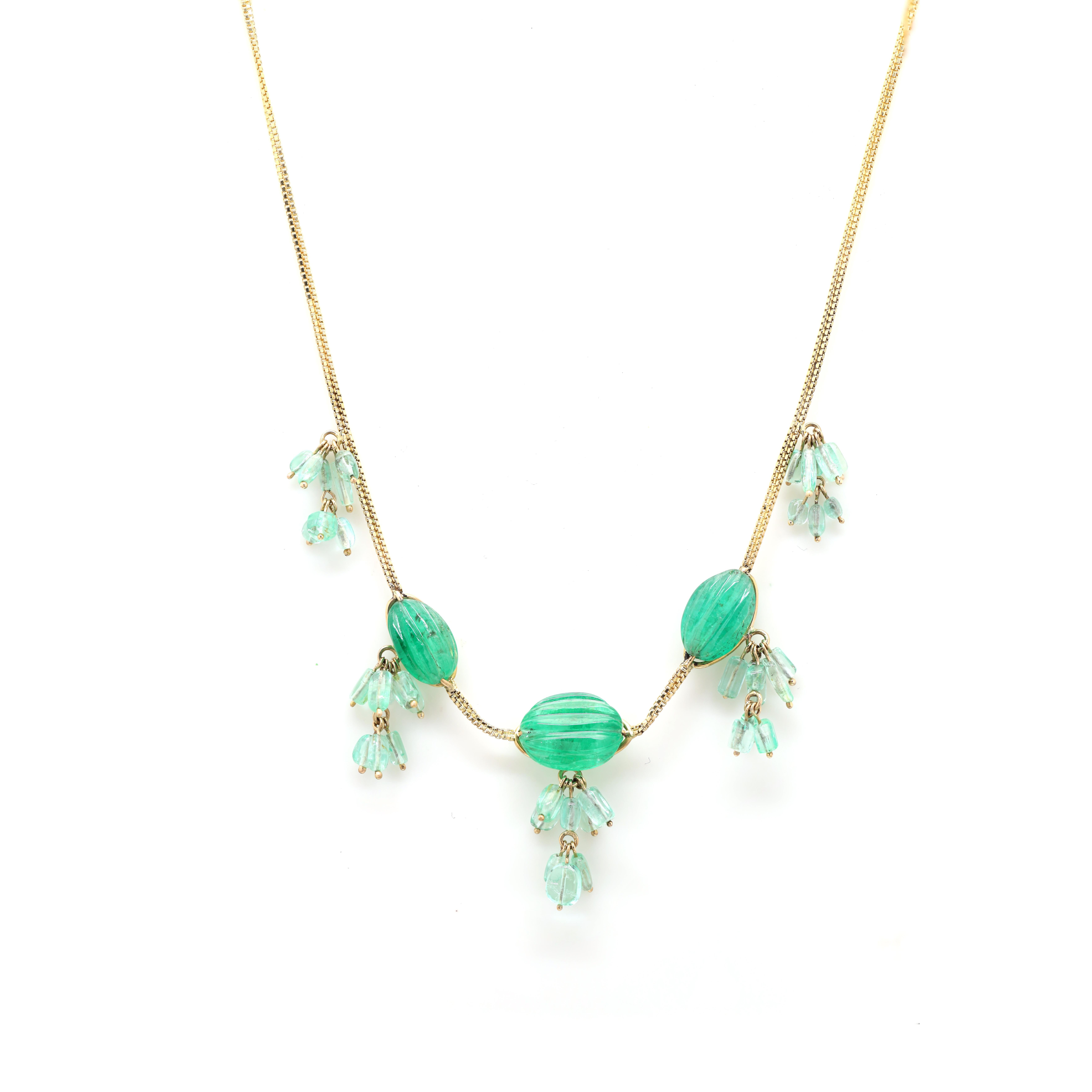 Beaded Emerald Chain Necklace in 18K gold with tumble emerald gemstones. Lightweight and gorgeous, this is a great bridesmaid, wedding gift for anyone on your list.
Accessorize your look with this elegant emerald pendant chain necklace. This