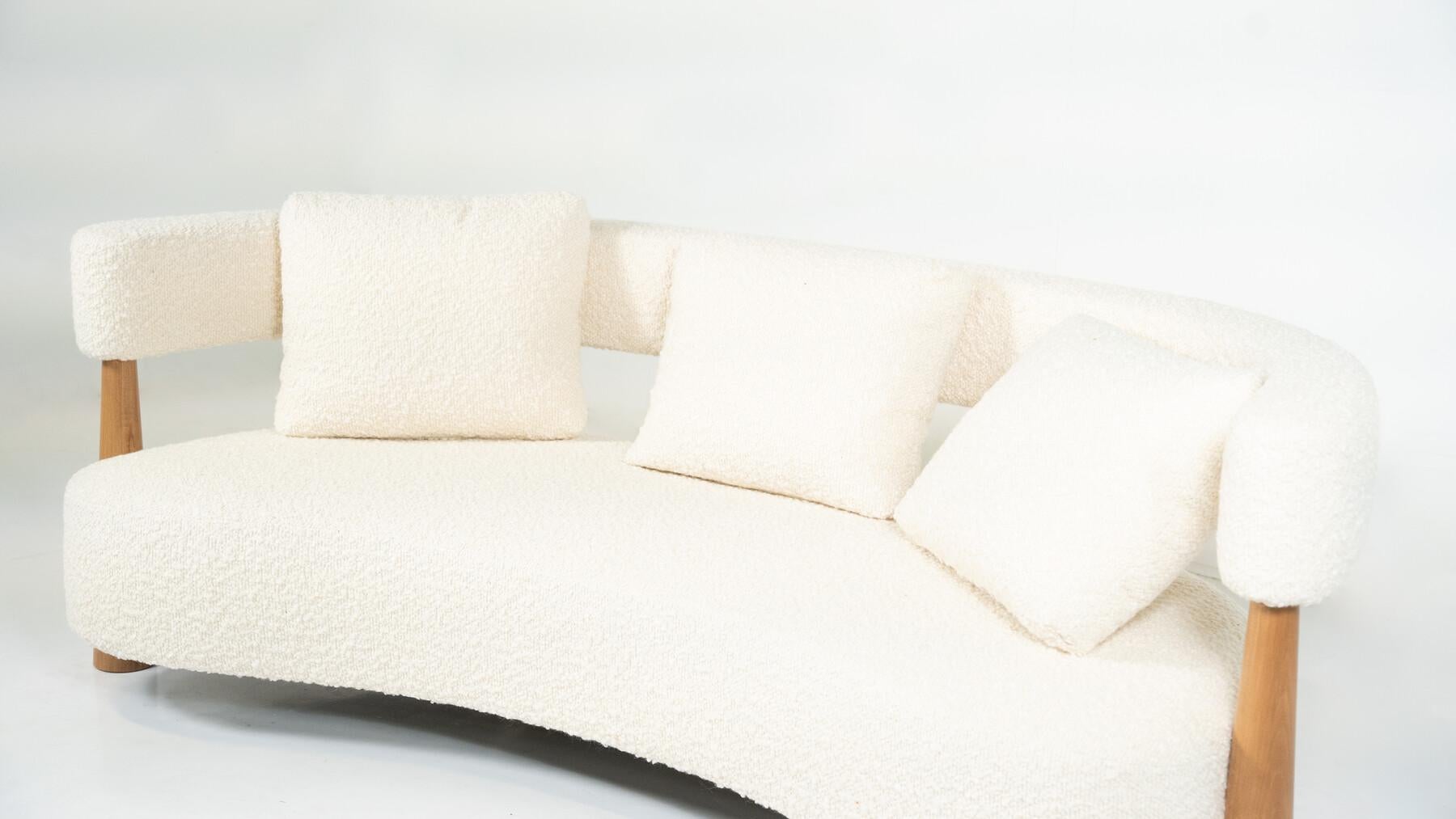 Contemporary Bean Shaped Sofa, weißer Bezug, Italien (Sonstiges) im Angebot