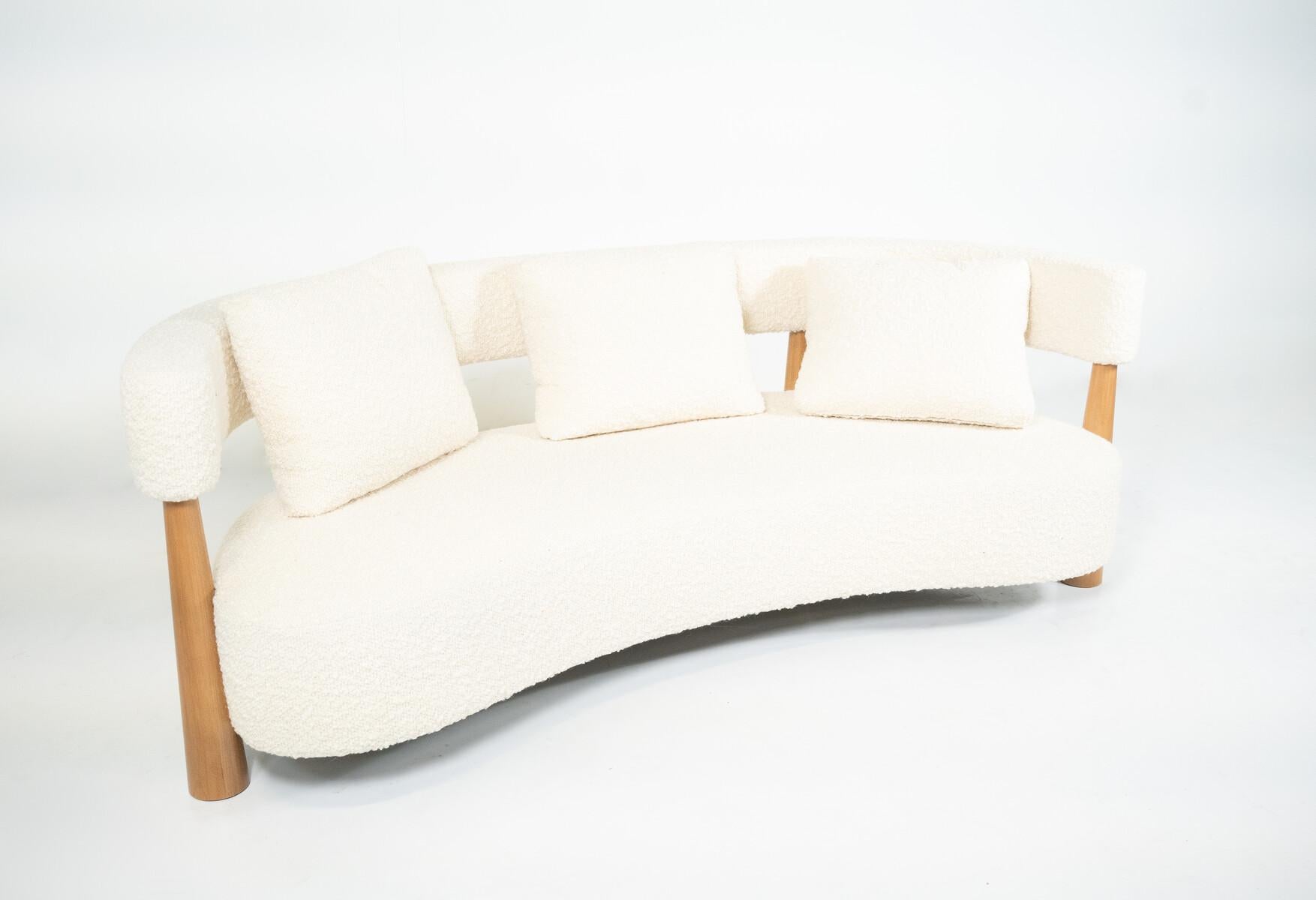 Contemporary Bean Shaped Sofa, weißer Bezug, Italien (20. Jahrhundert) im Angebot