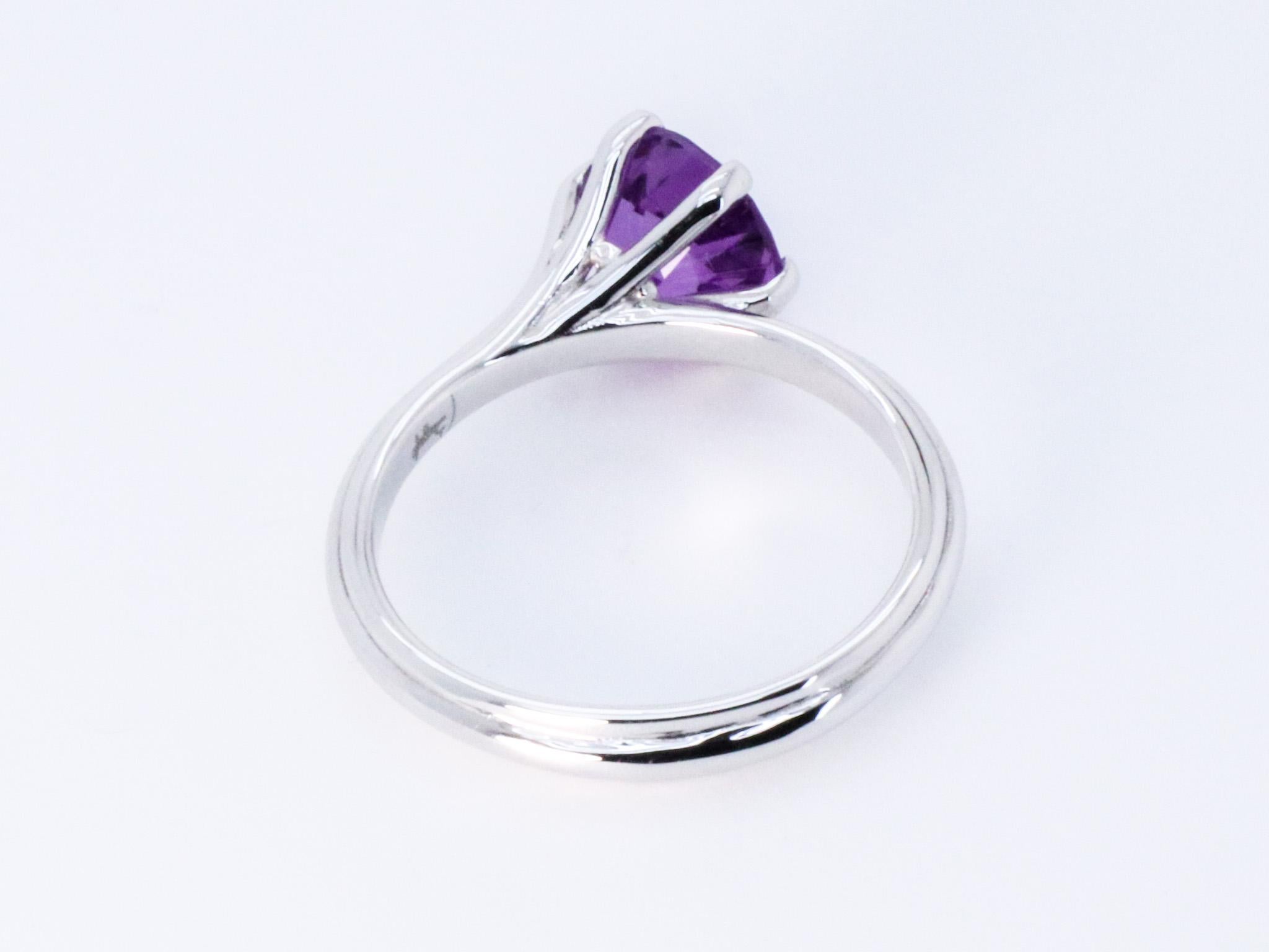 18k White Gold Made in Italy Amethyst Stackable Asymmetric Cosmic Cocktail Ring For Sale 3
