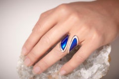 18K White Gold Cosmic Design Blue Enamel Gemini Beatrice Barzaghi Cocktail Ring