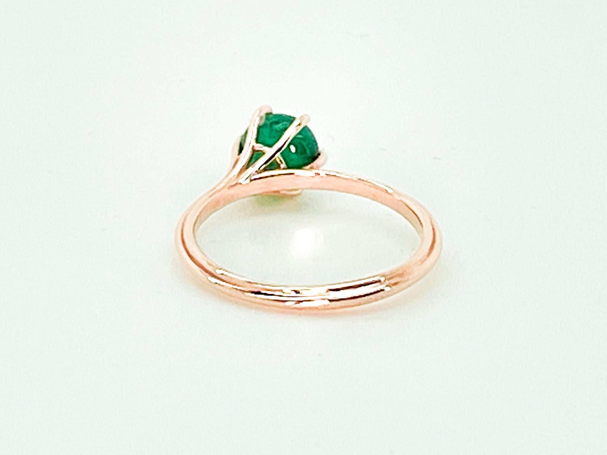 1.4 cts Emerald 18K Rose Gold  Asymmetric Cosmic Design Stackable  Cocktail Ring For Sale 3