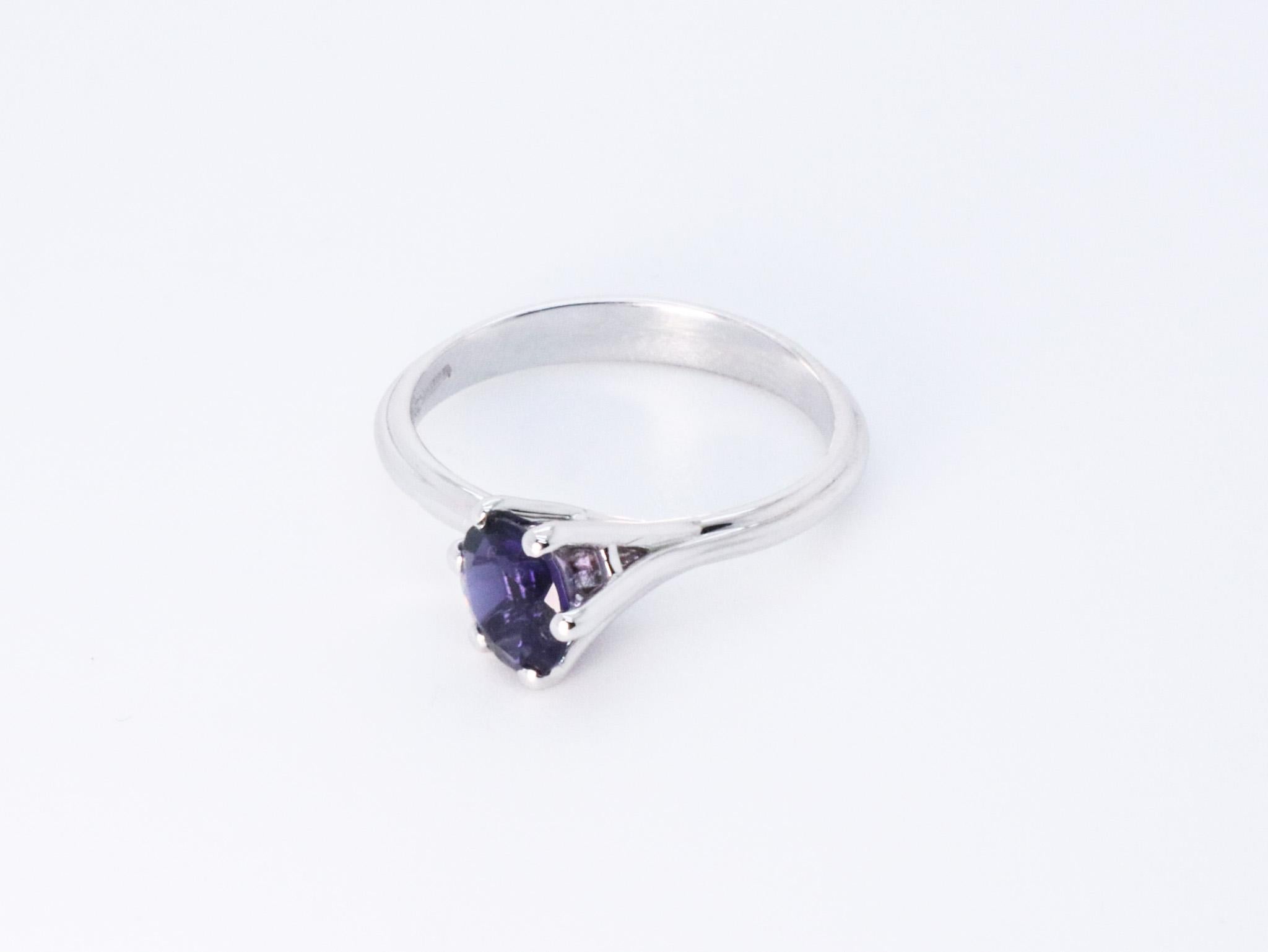 0.85 carats Iolite White Gold Asymmetric Cosmic Design Stackable Cocktail Ring For Sale 5