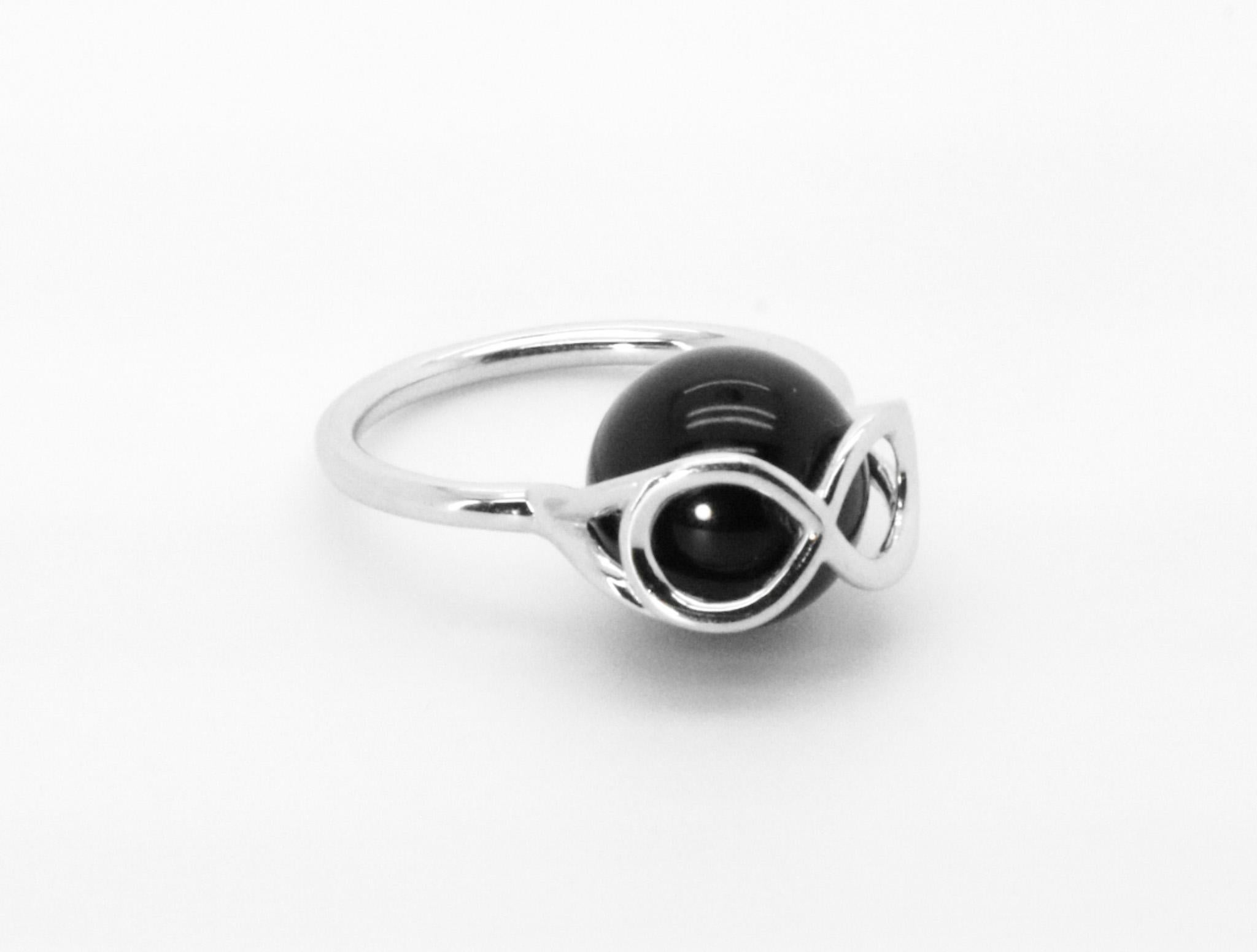 Women's or Men's 18K White Gold Infinity Symbol Interchangeable Gems Onyx  Cocktail Ring. For Sale