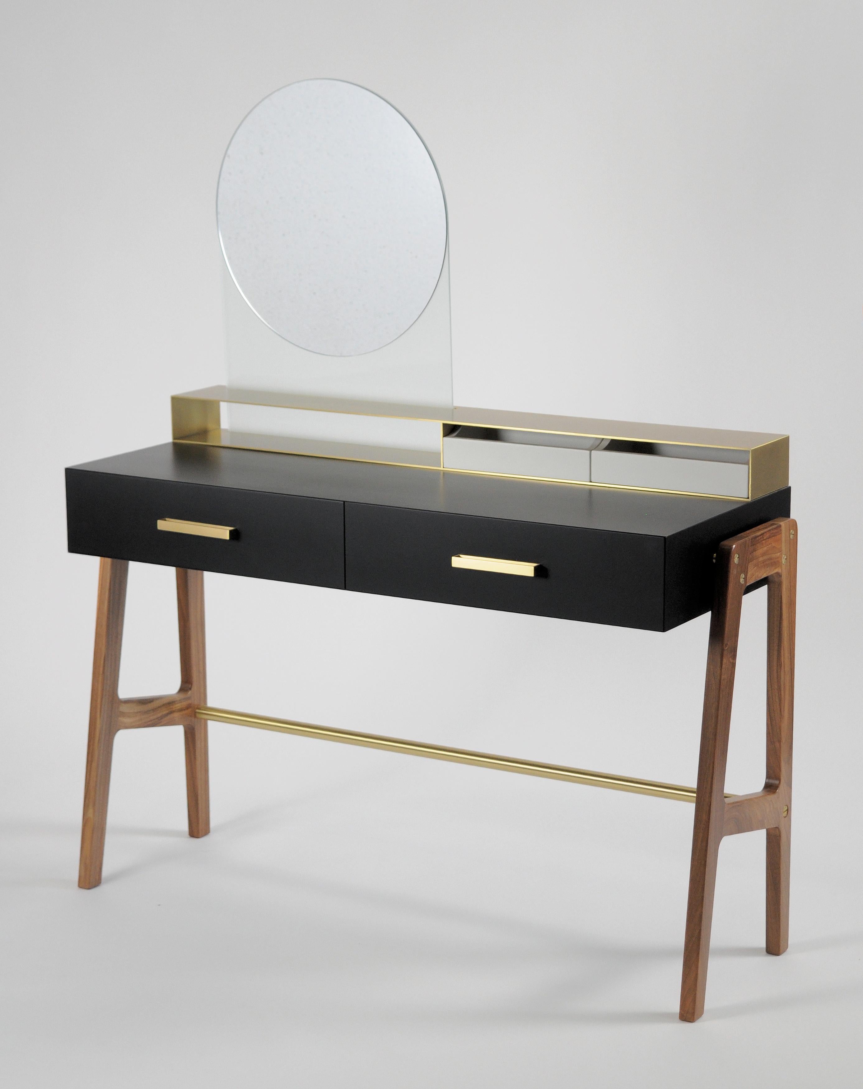 Contemporary Beauty Desk, Makeup Table, Jewel Case, Mirror. Lacquered Oak, Brass In New Condition For Sale In Meolo, Venezia