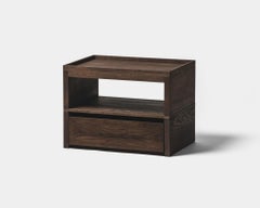 Mesilla de noche contemporánea "Eileen" de Obstacles, roble macizo, ámbar