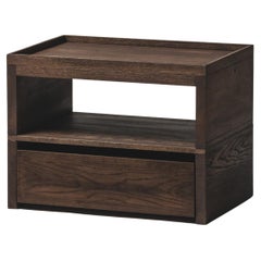 Contemporary Nachttisch 'Eileen' von Obstacles, Eiche massiv, Umber