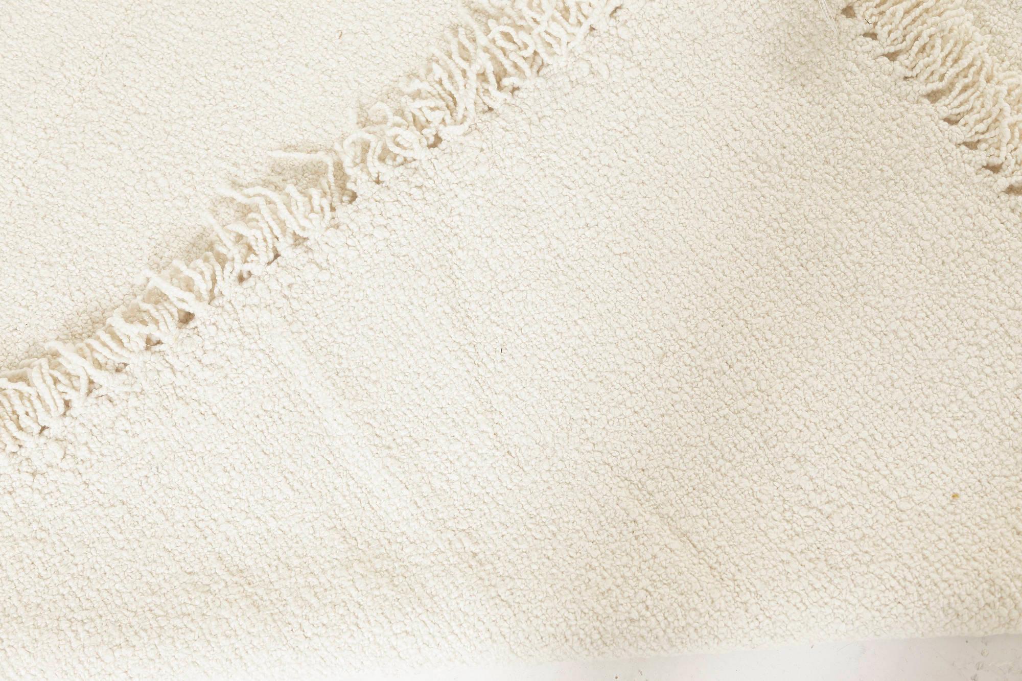 Zeitgenössischer Flachgewebe-Teppich in Beige von Doris Leslie Blau im Zustand „Neu“ im Angebot in New York, NY