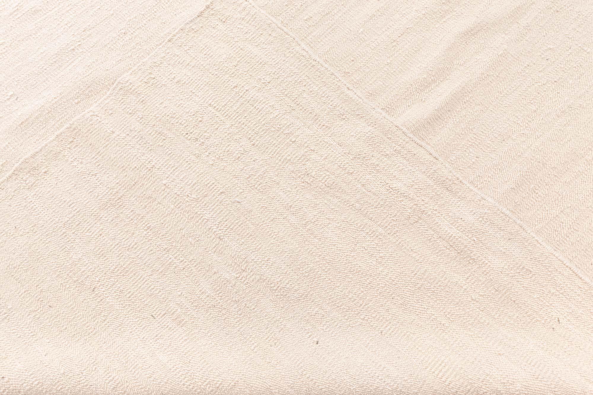 Zeitgenössischer Flachgewebe-Teppich in Beige von Doris Leslie Blau im Angebot 1