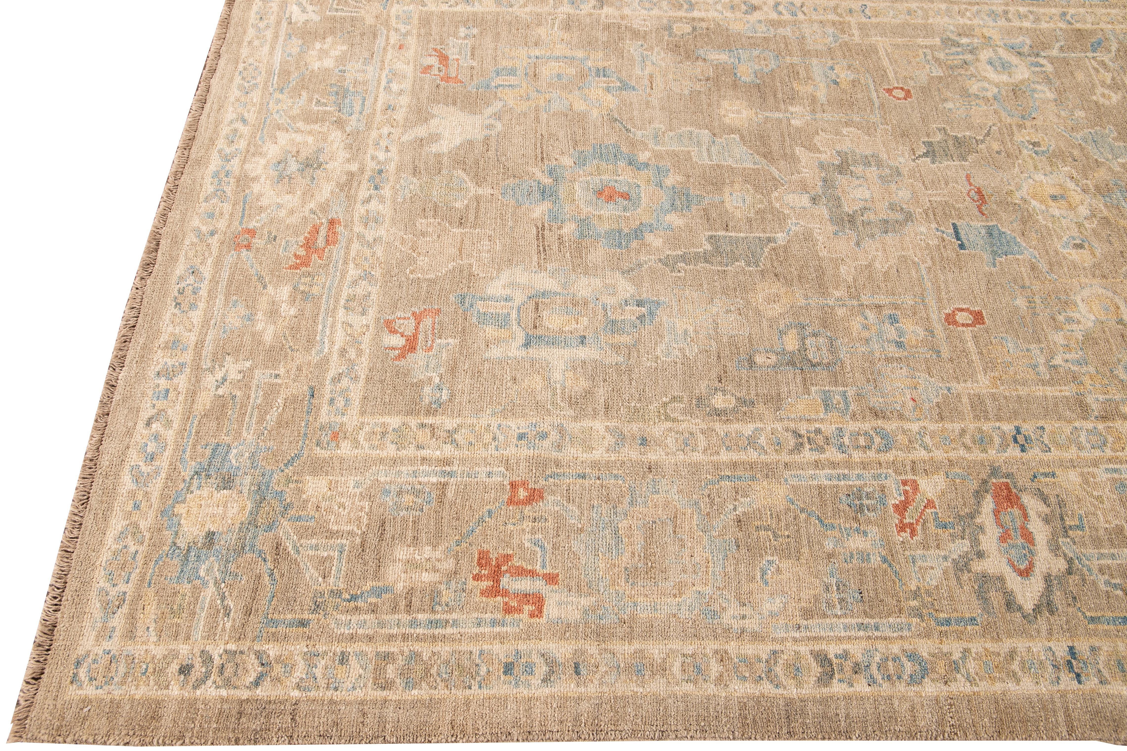 Hand-Knotted Contemporary Beige Sultanabad Handmade Floral Wool Rug For Sale