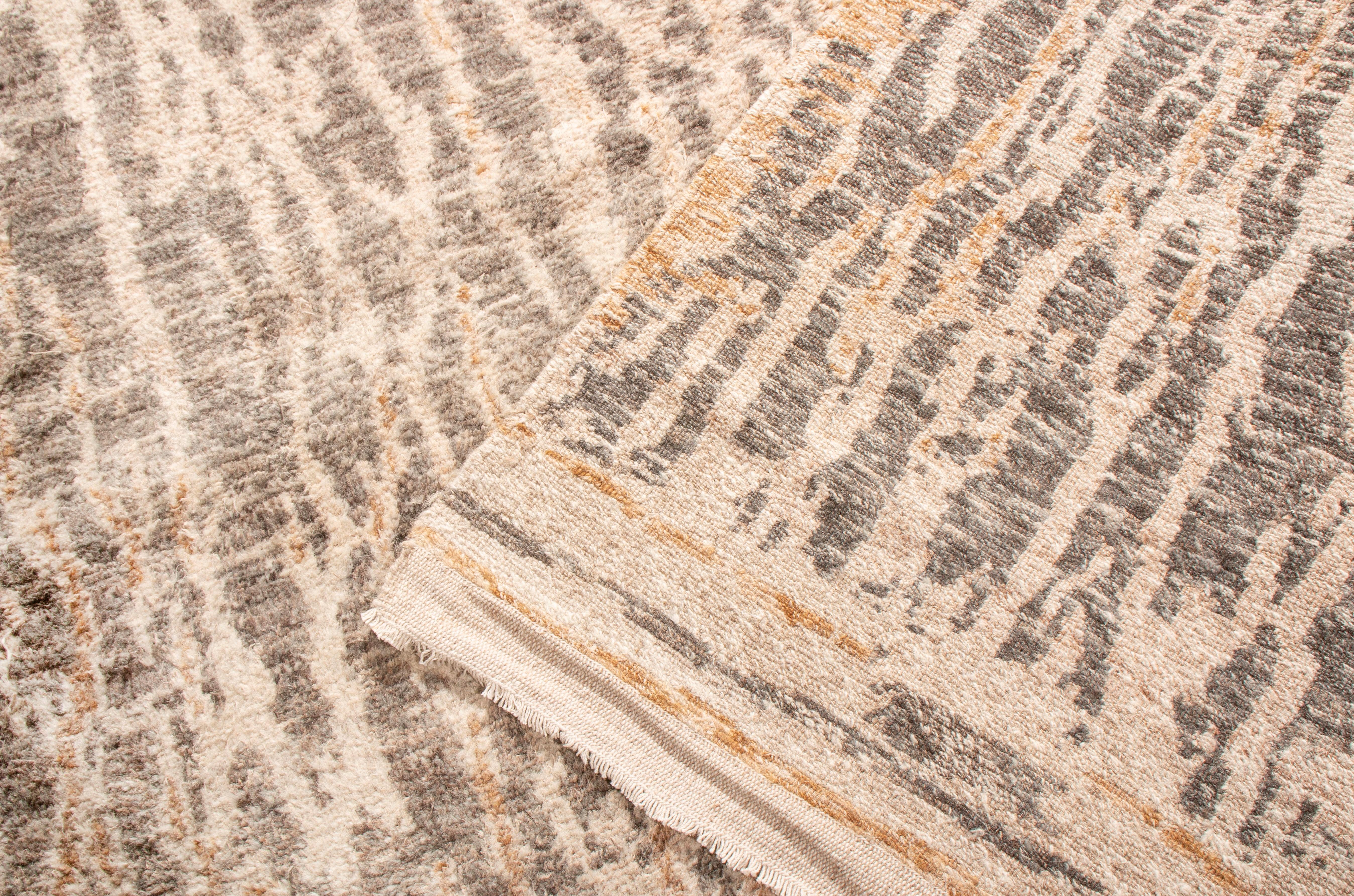 Contemporary Beige Wool Rug 1