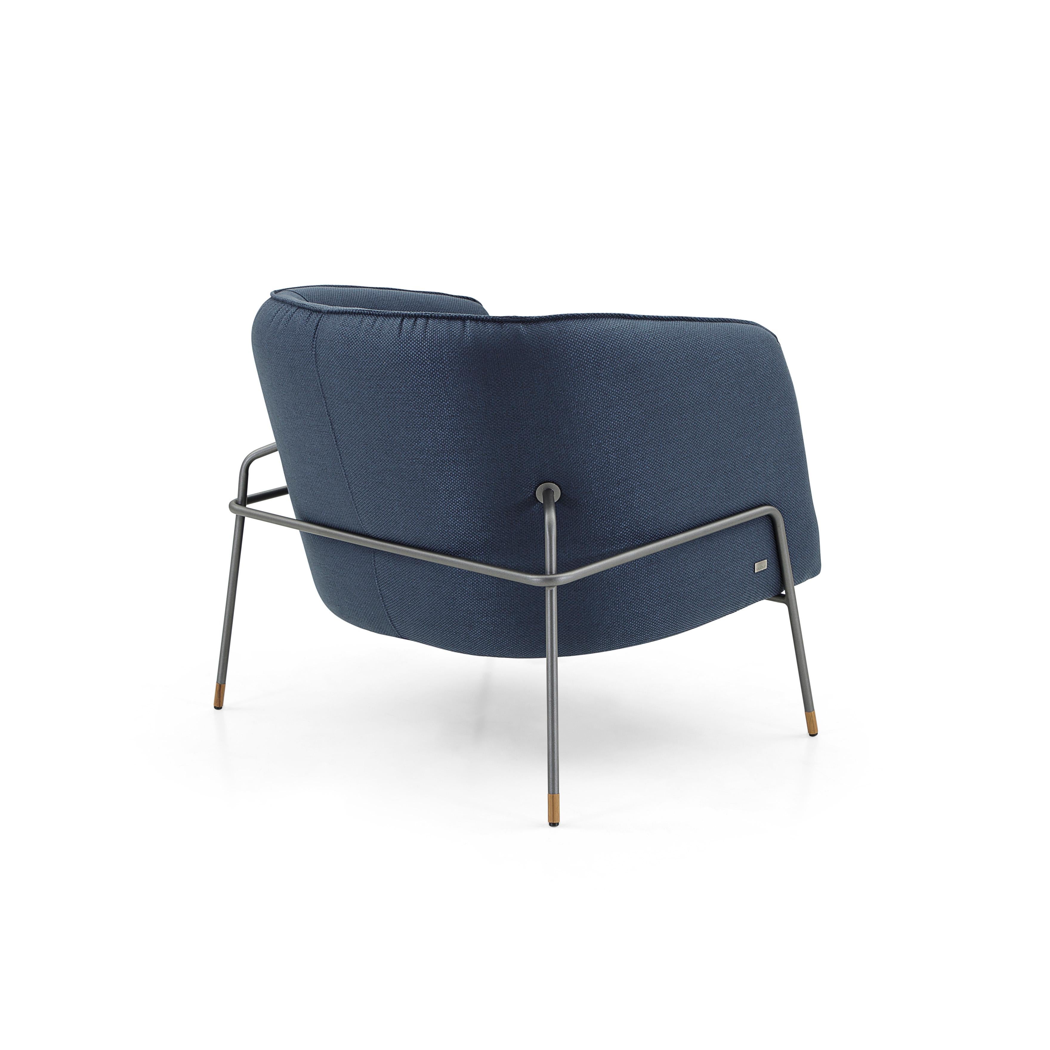 Anpassbarer dunkelblauer gepolsterter Graphit-Metallic-Sessel, Bella Collection (Brasilianisch) im Angebot