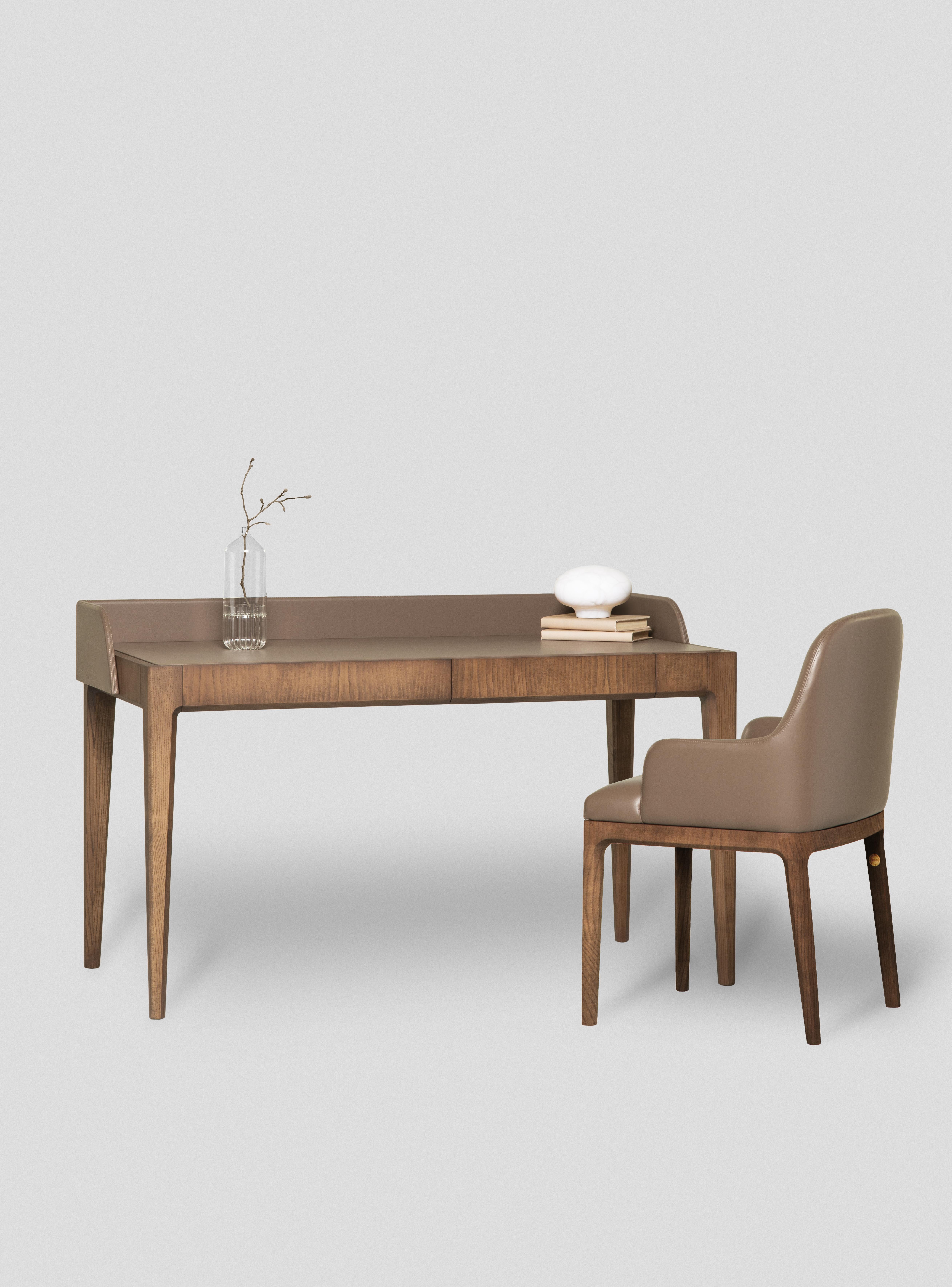 Bellagio Desk by Morelato, made of Ashwood with Leather Flapping Top 3