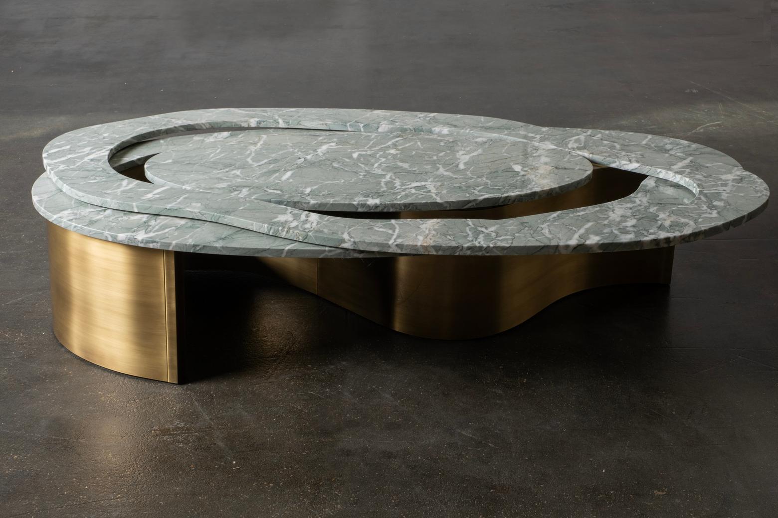 Tavolino Benagil contemporaneo, piano in marmo, ottone, fatto a mano da Greenapple in vendita 12