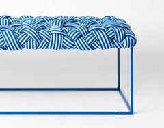Zeitgenössische Bank handgeflochten - die "Cloud" in Blau
