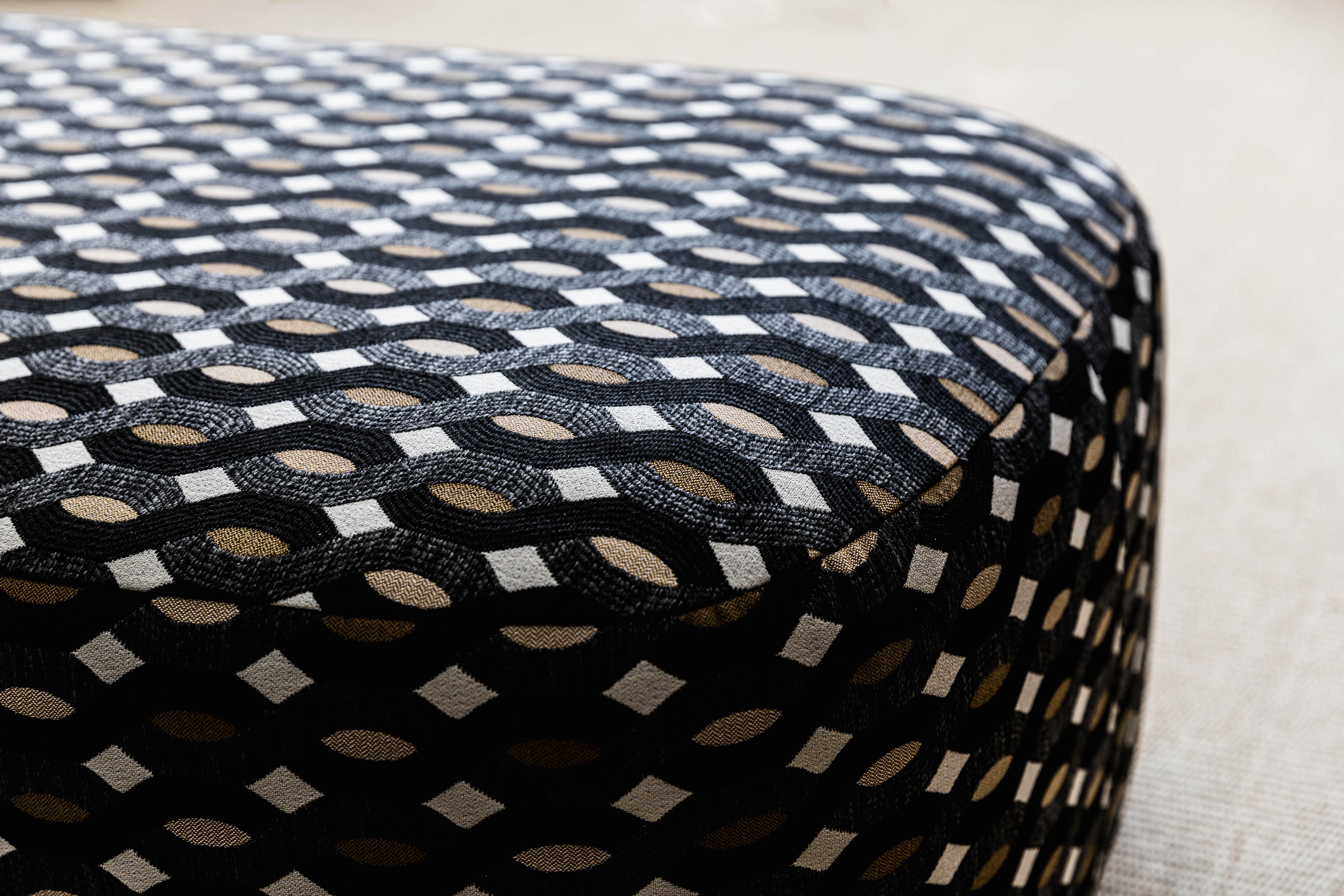 Contemporary Bench 'Unio' by Poiat, Chivasso Yang 95 Fabric For Sale 14