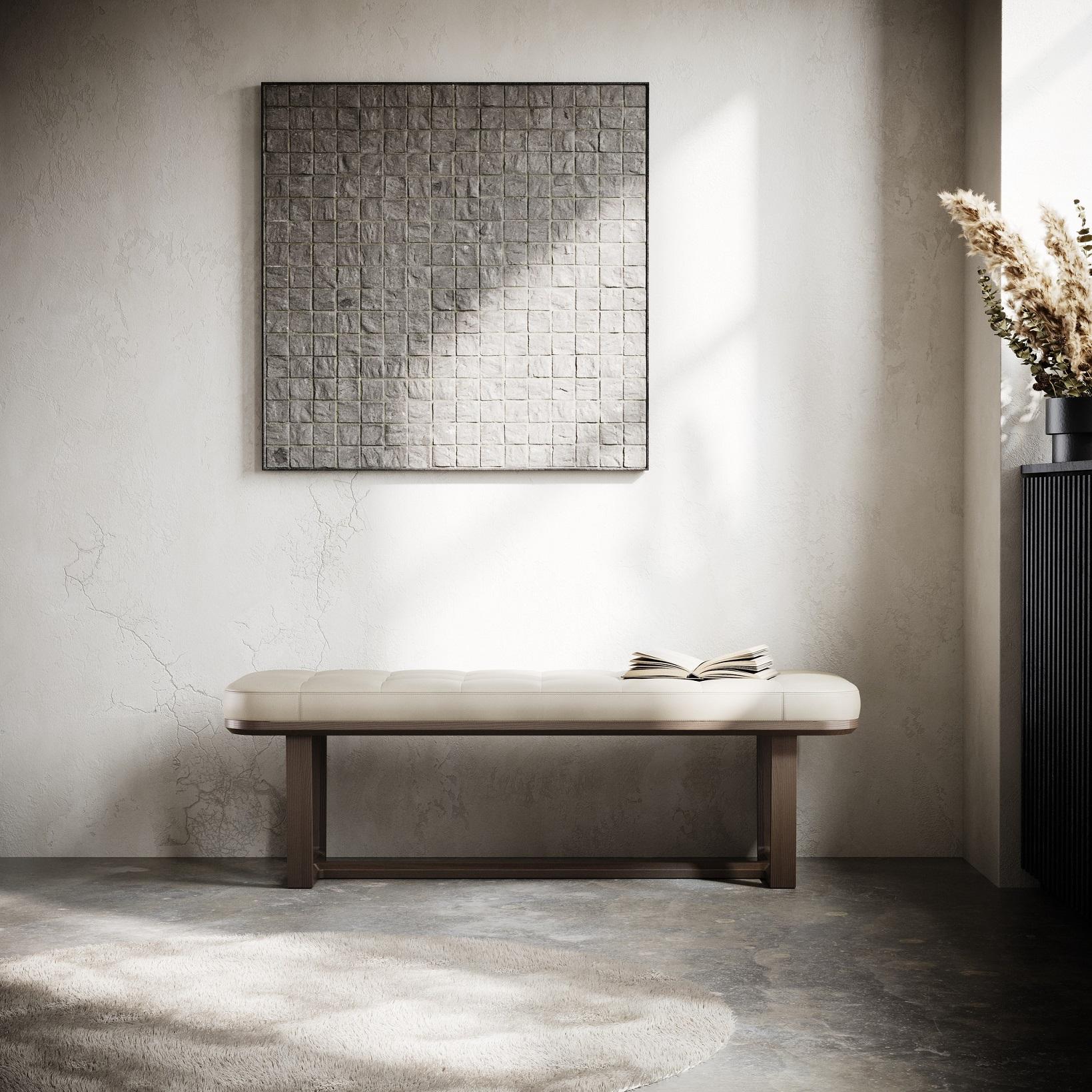 XXIe siècle et contemporain Contemporary Bench with Solid Wooden Structure with Leather Seat en vente