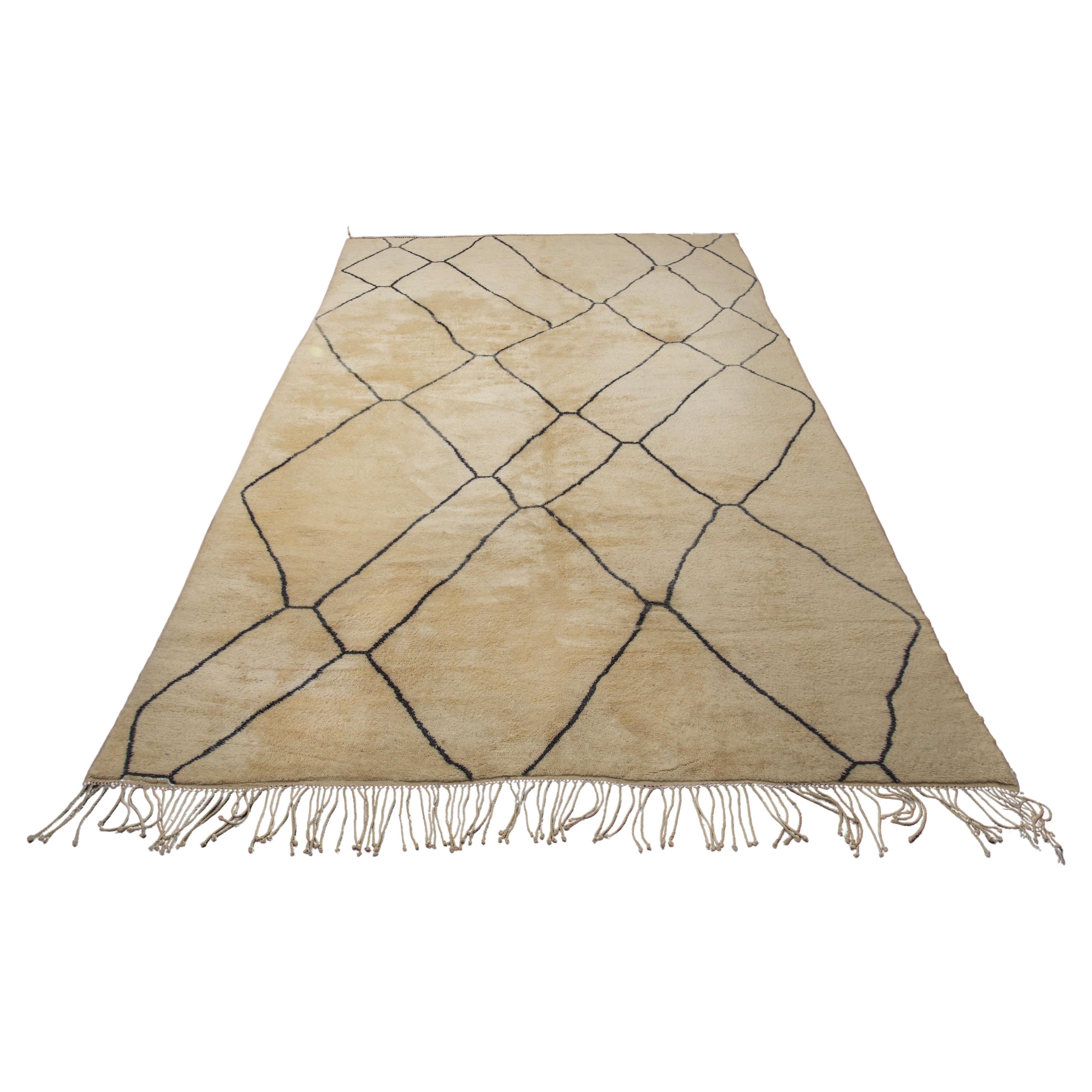 Large Moroccan Beni Ouarain Rug with Diamond Design in Light Ivory, Gray and Pink For Sale at