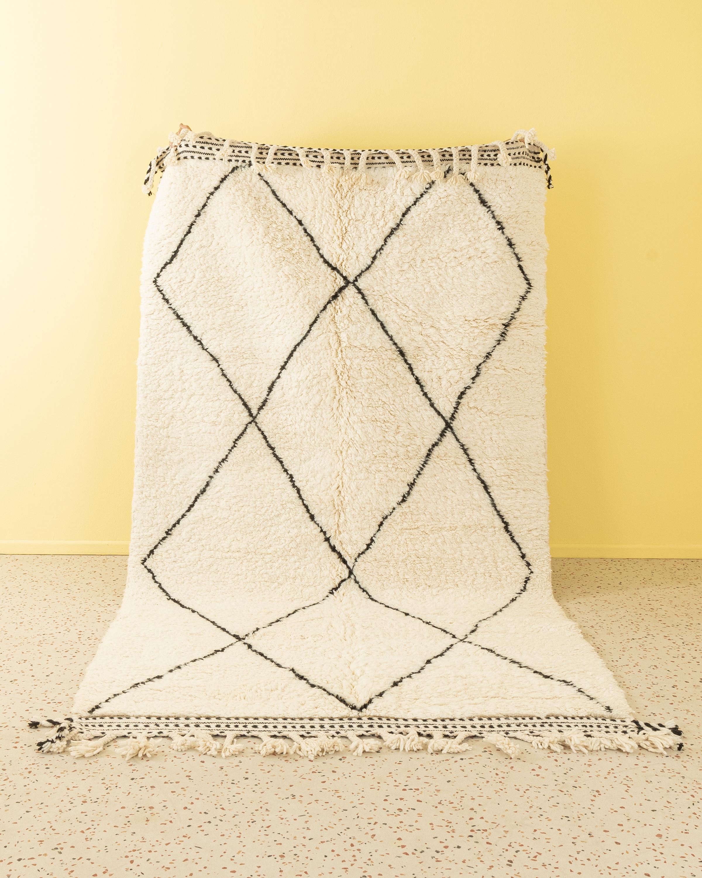 Classic Beni is a contemporary 100% wool rug – thick and soft, comfortable underfoot. Our Berber rugs are handwoven and handknotted by Amazigh women in the Atlas Mountains. These communities have been crafting rugs for thousands of years. One knot