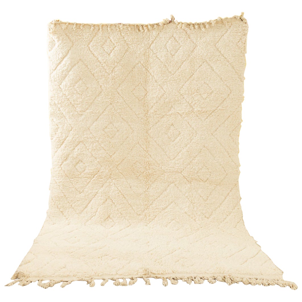 Contemporary Beni Ourain Moroccan Berber Rug creamy withe diamond pattern
