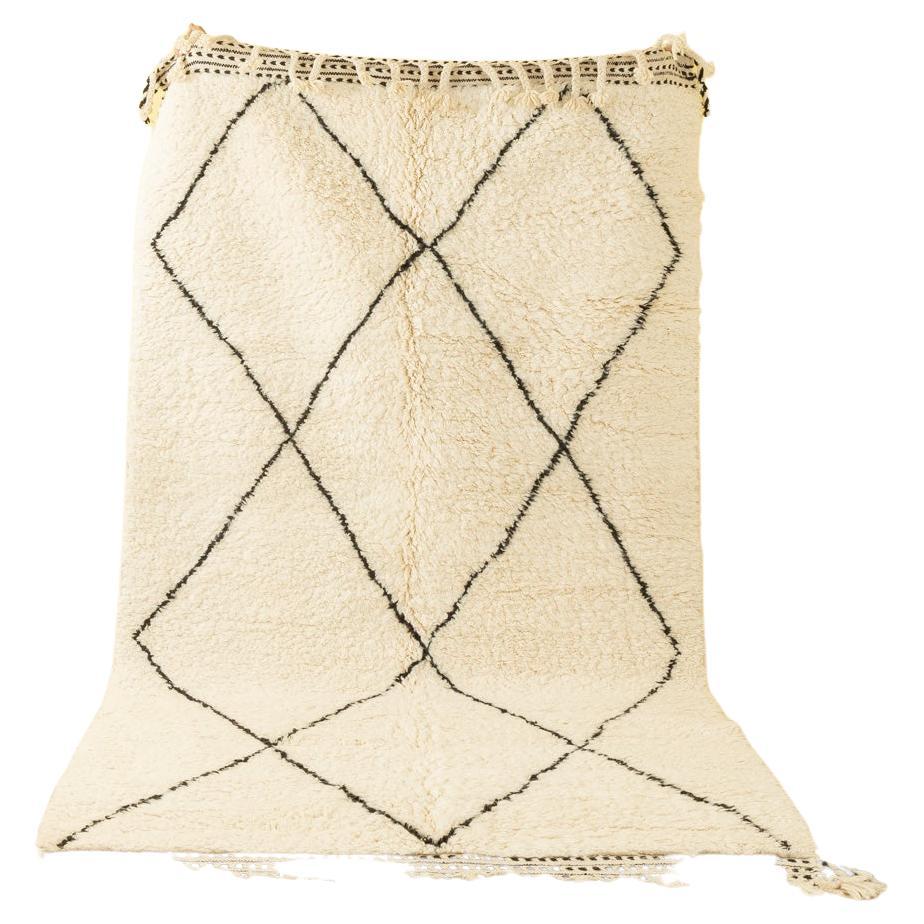 Contemporary Beni Ourain Moroccan Berber Rug Creamy Withe Diamond Pattern For Sale