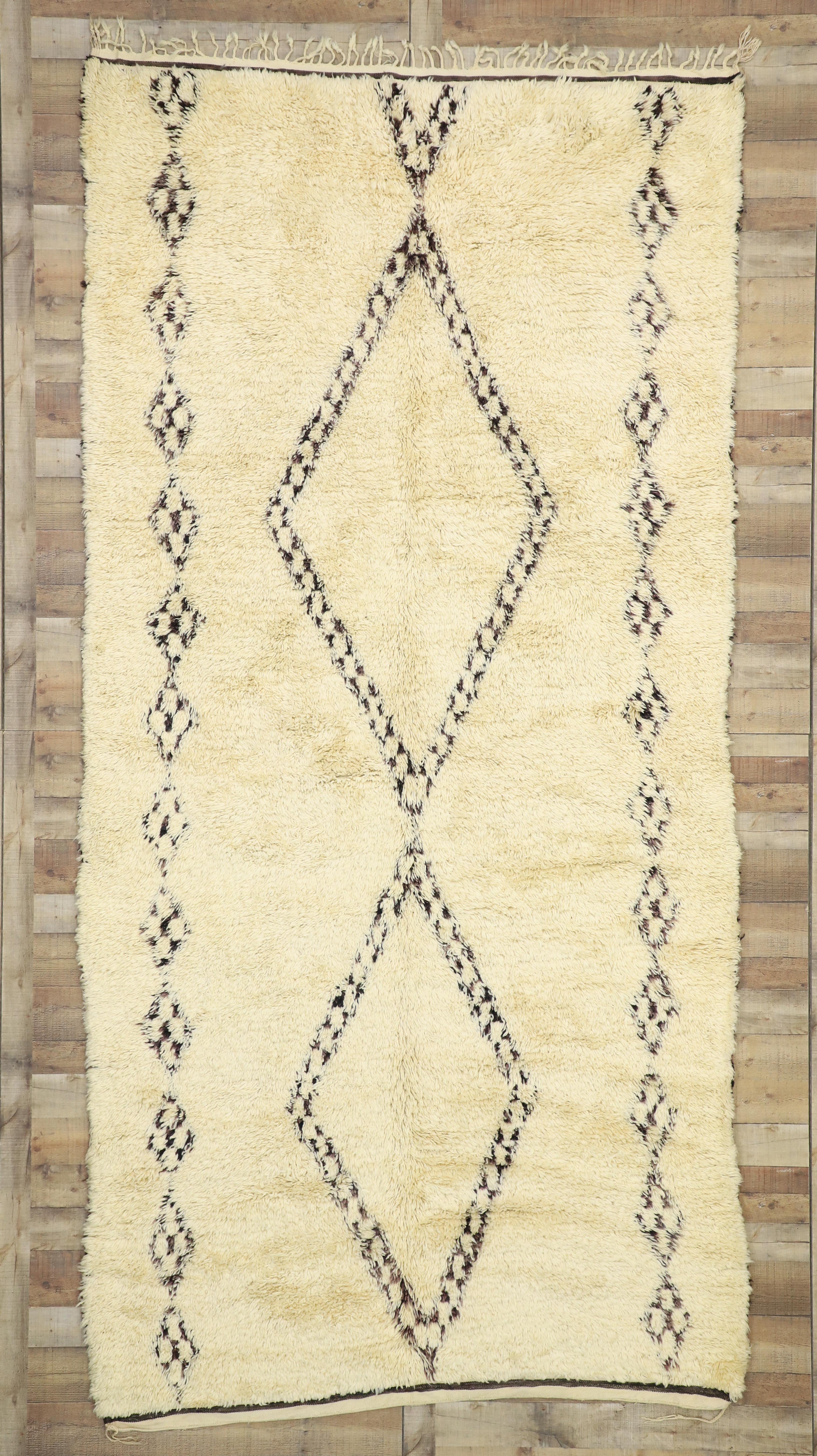 Contemporary Beni Ourain Moroccan Rug with Minimalist Style For Sale 1